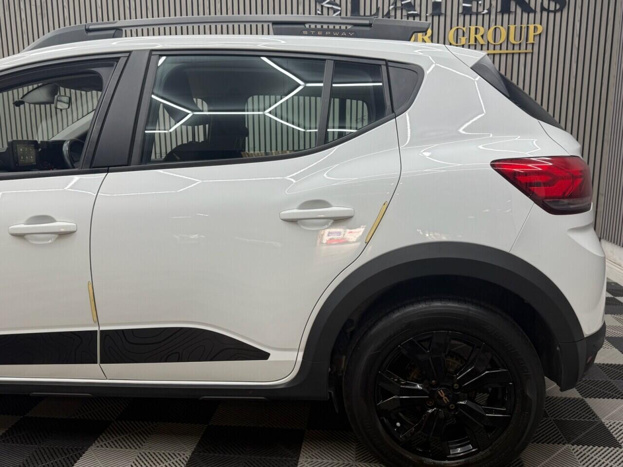 Dacia Sandero view 34