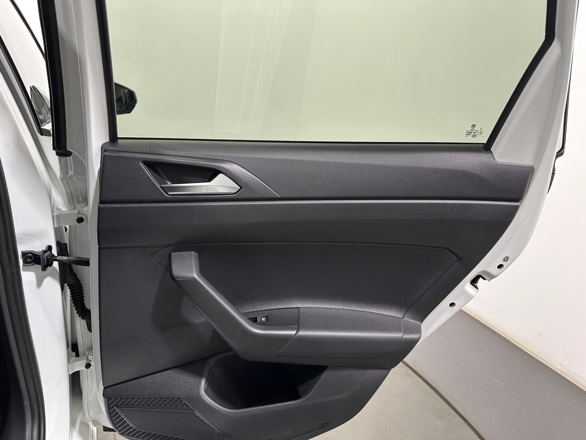Volkswagen Polo view 42