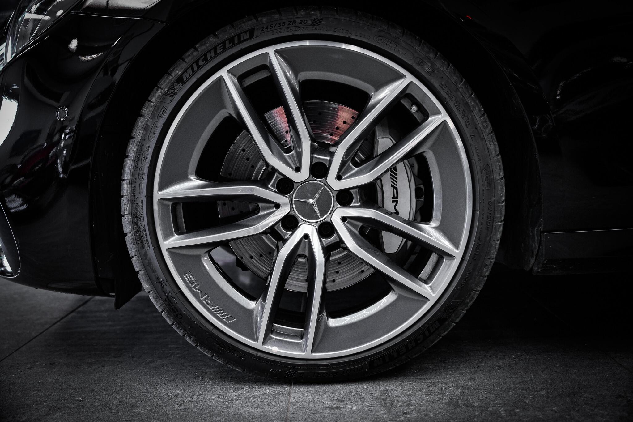 Mercedes-Benz E-Class view 30