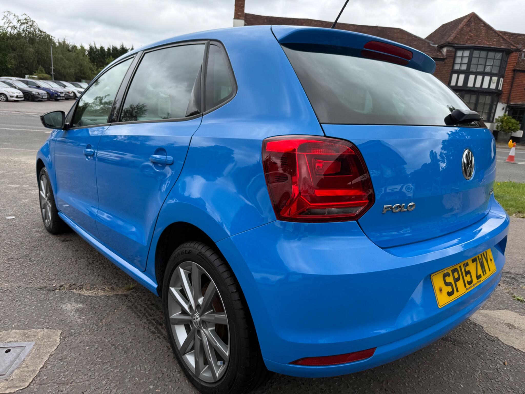 Volkswagen Polo view 4