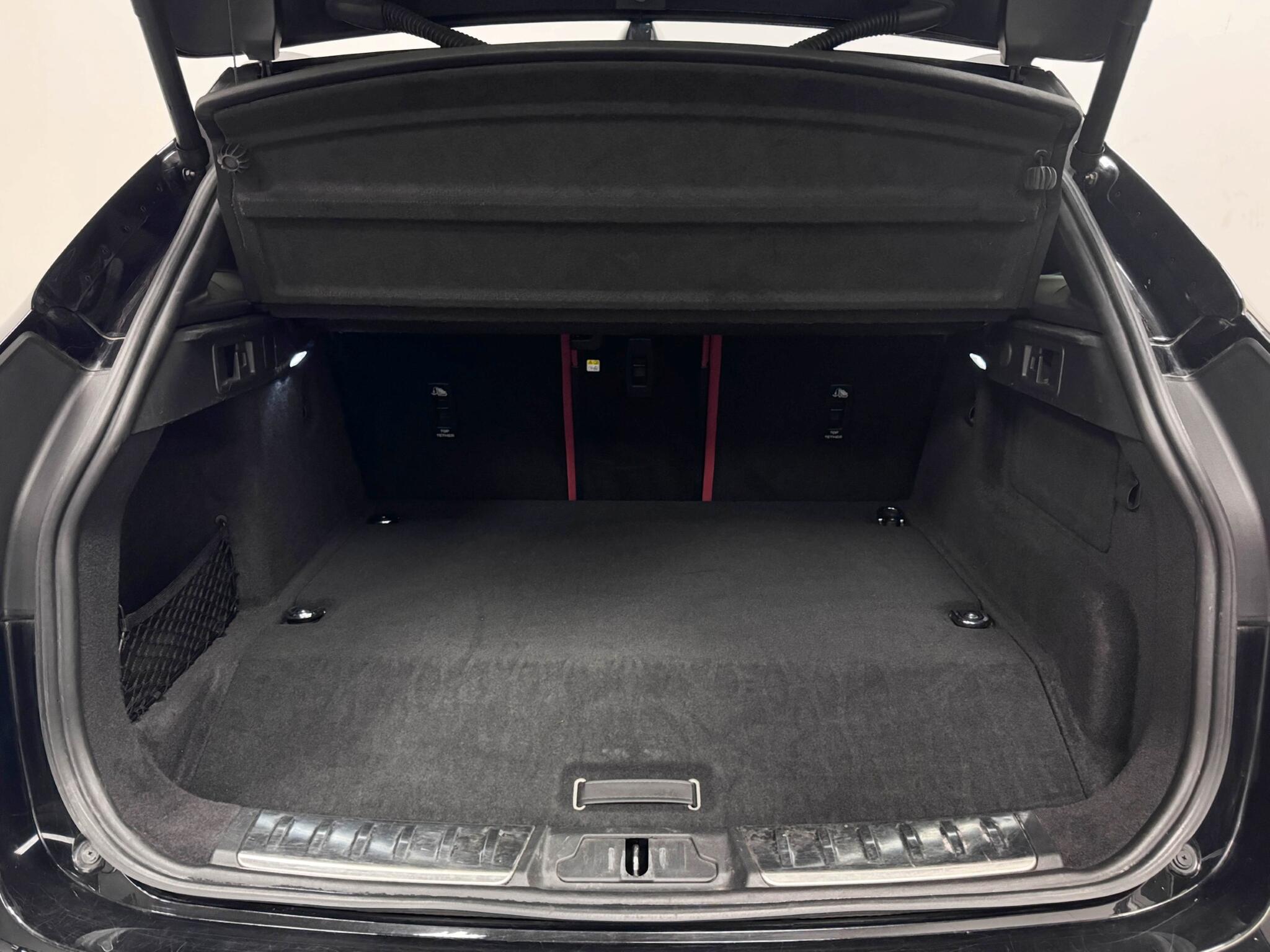 Jaguar F-Pace view 7
