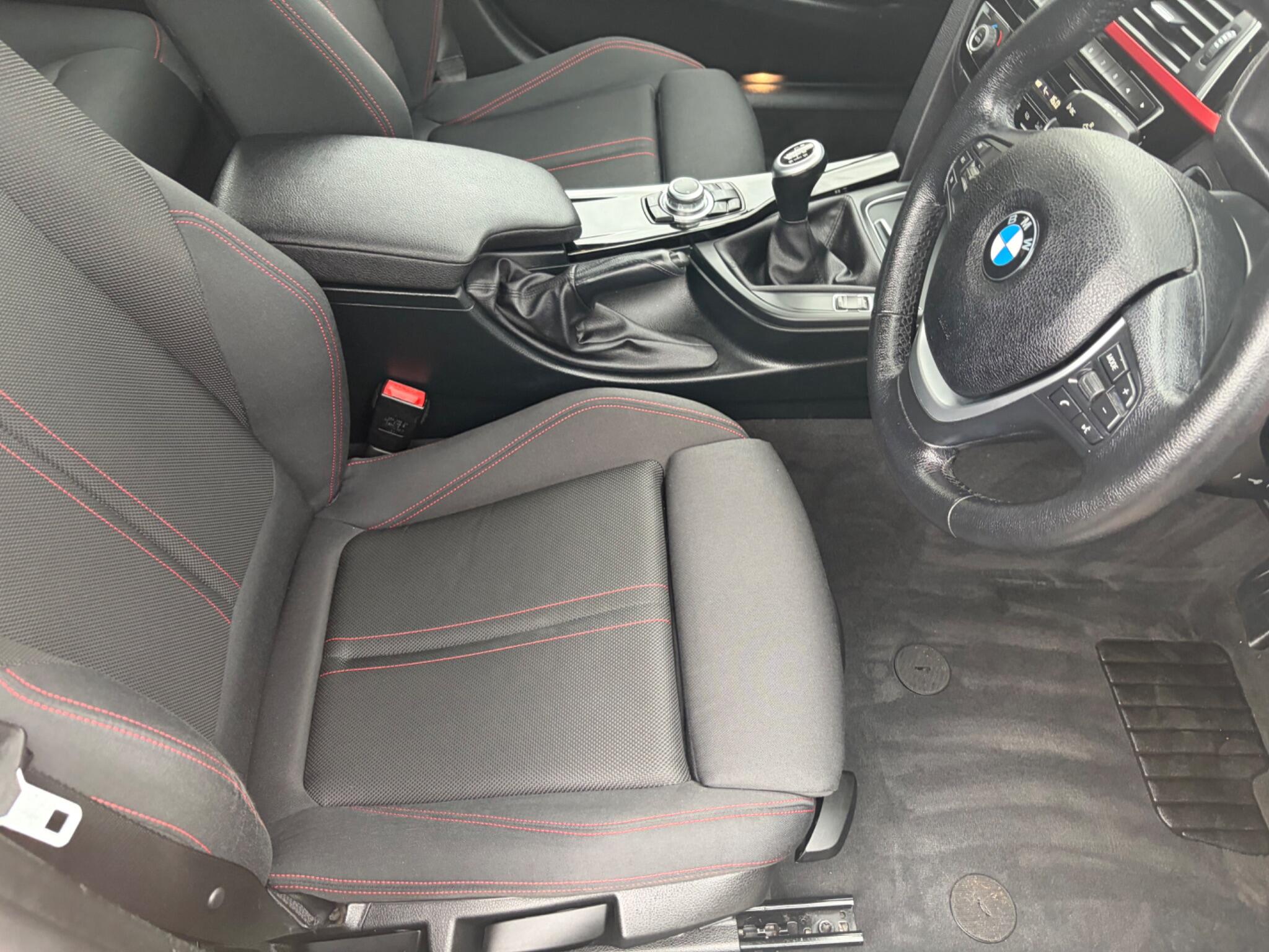 BMW 3 Series view 38