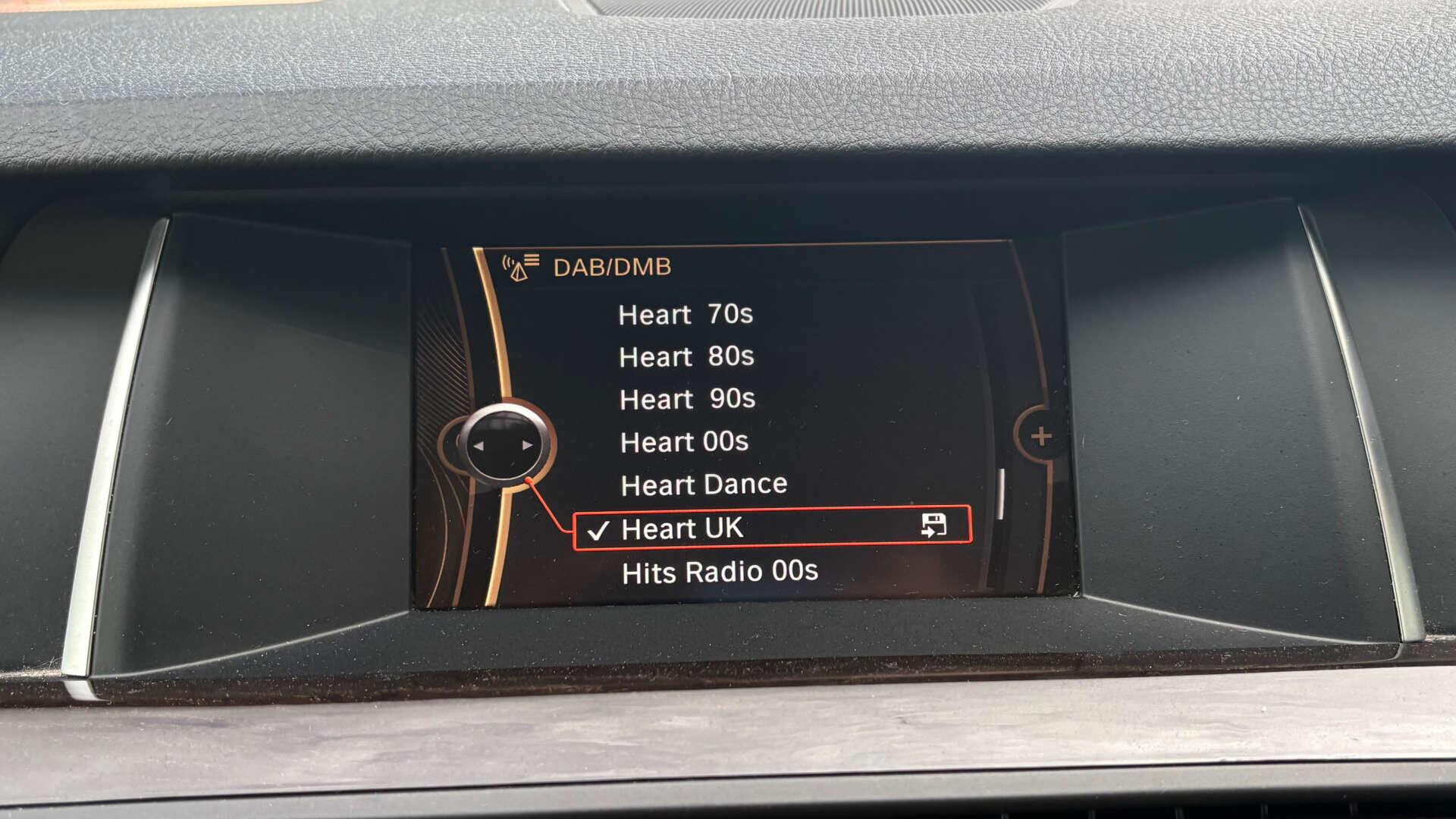 BMW 5 Series view 28