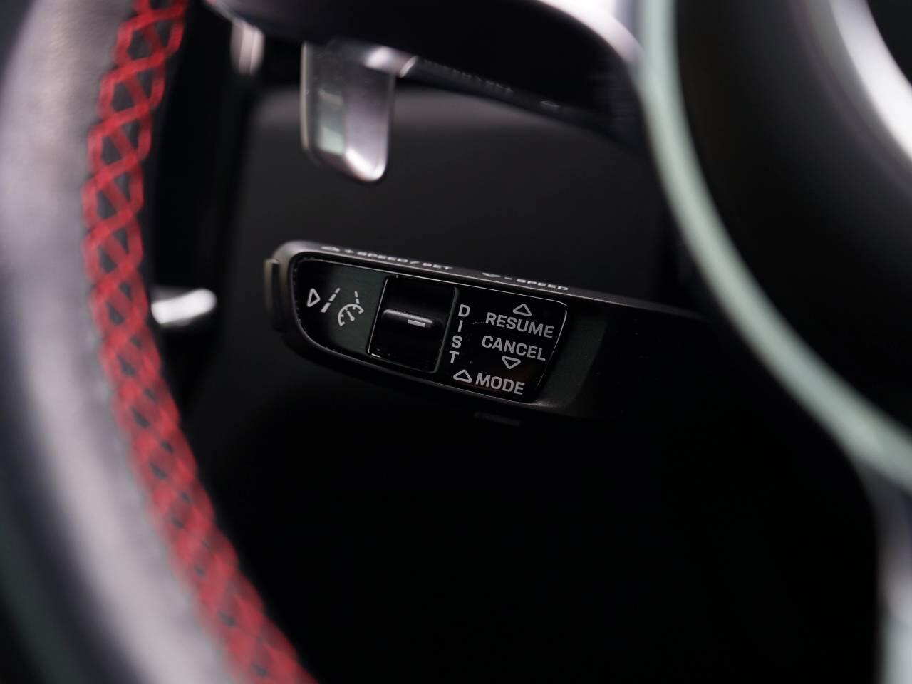 Porsche Cayenne view 33