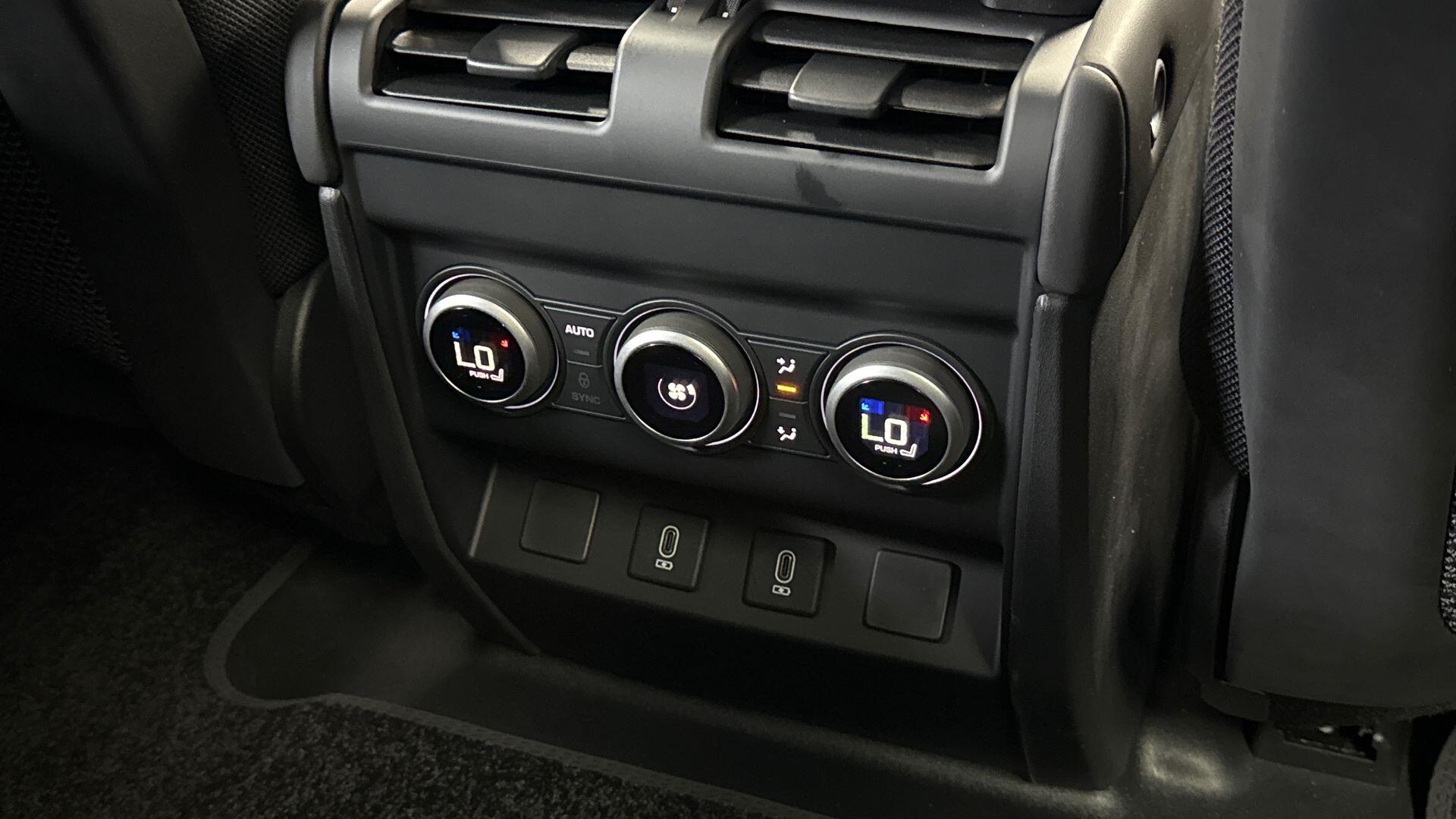 Land Rover Defender view 18