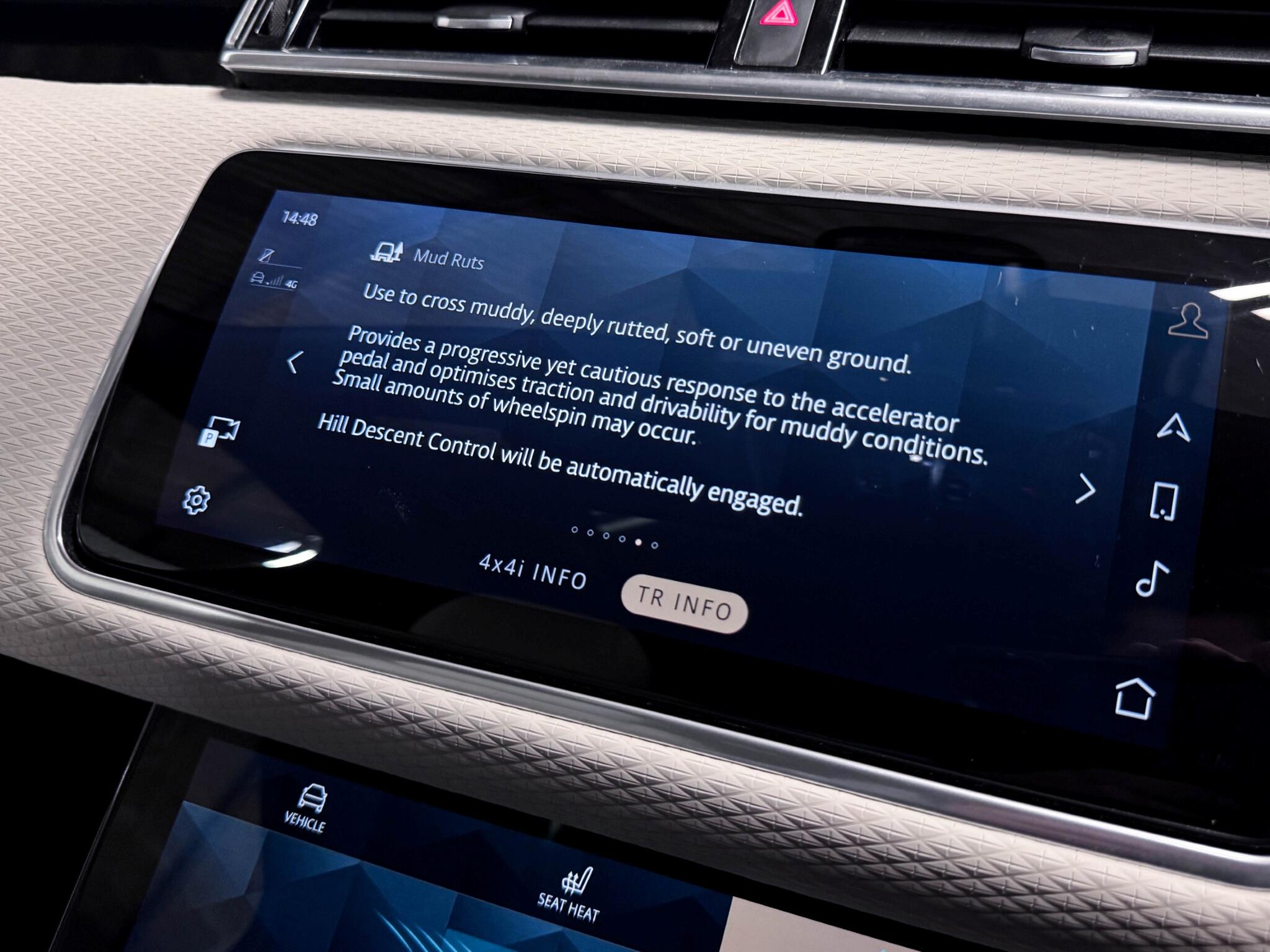 Land Rover Range Rover Velar view 47