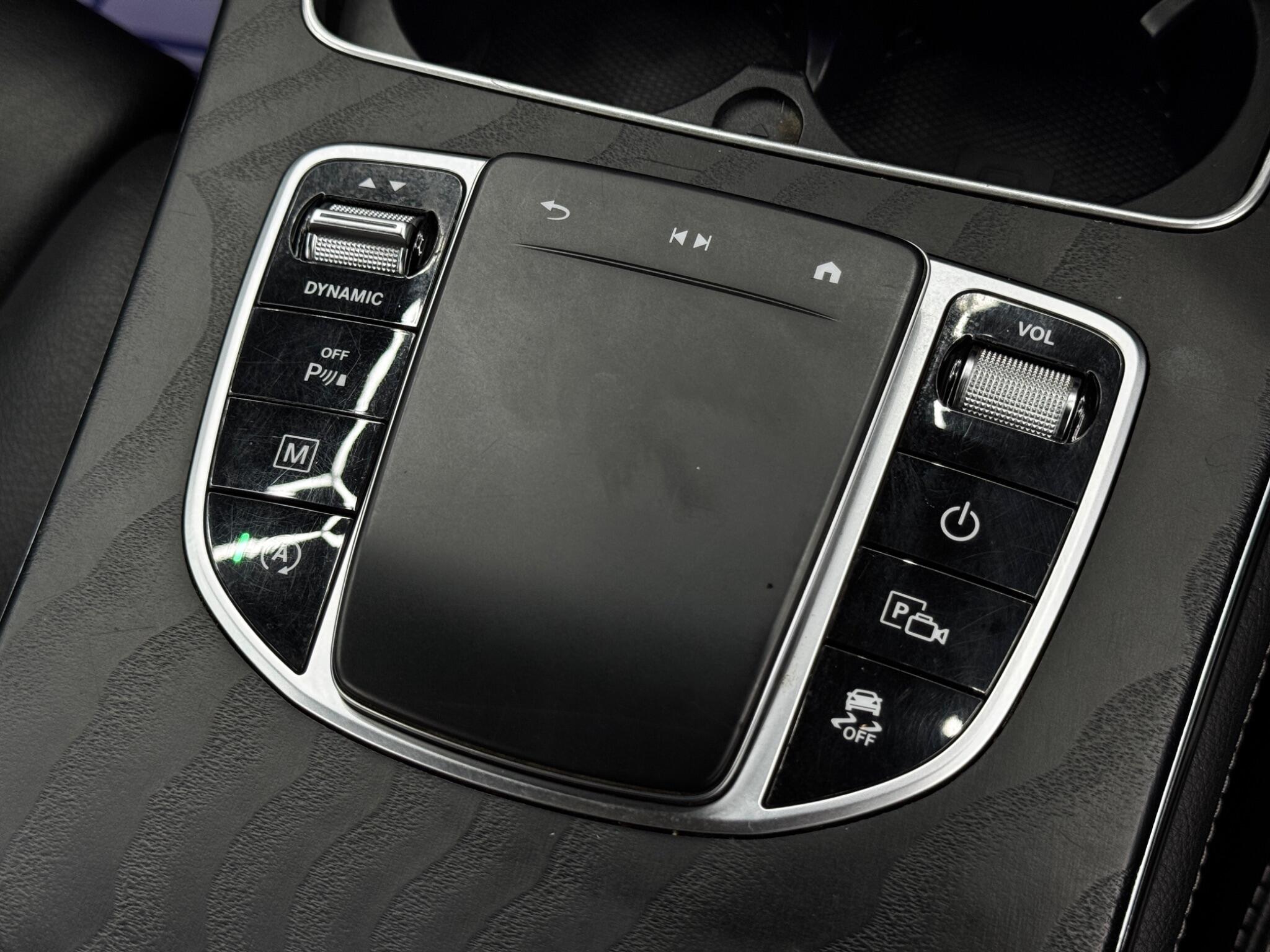 Mercedes-Benz GLC view 27