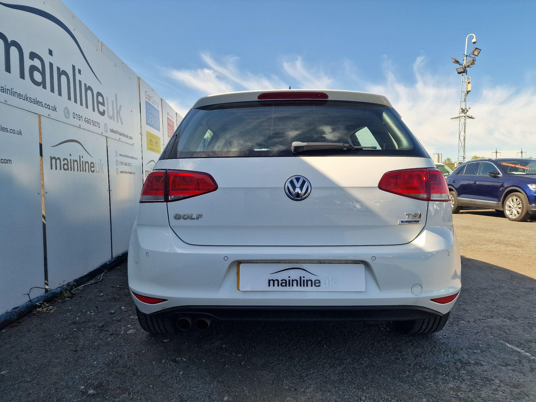 Volkswagen Golf view 11