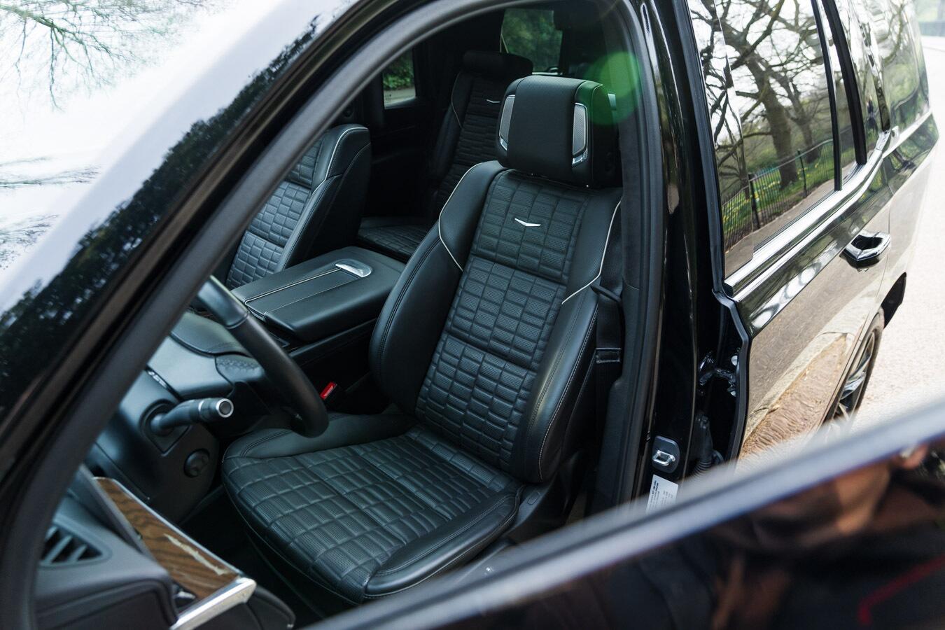 Cadillac Escalade view 28