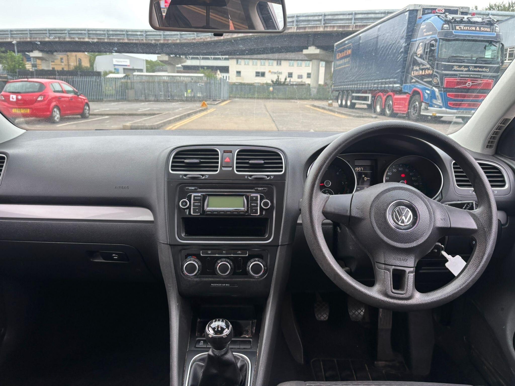 Volkswagen Golf view 61