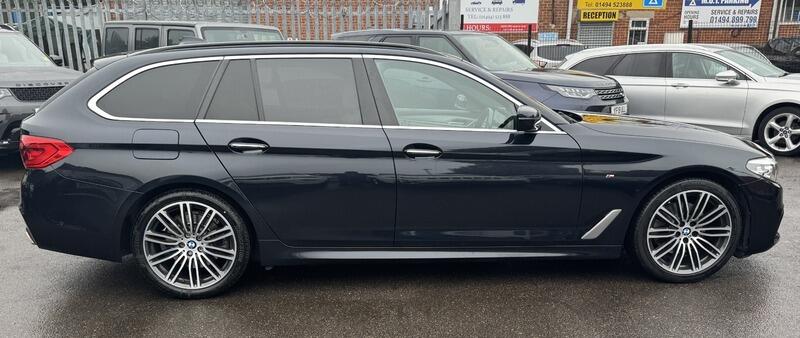 2017 BMW 5 Series image 8