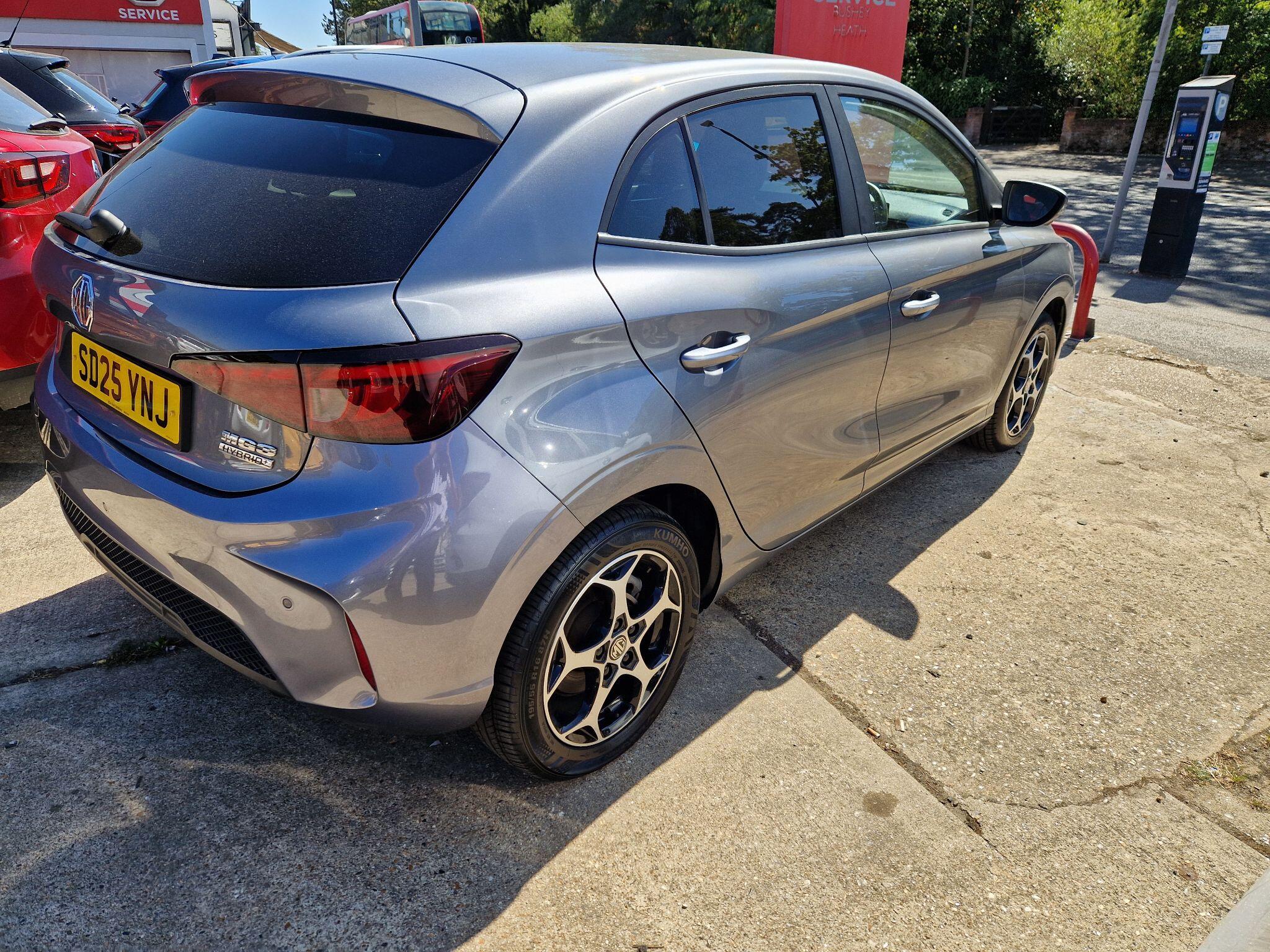 MG MG3 view 4