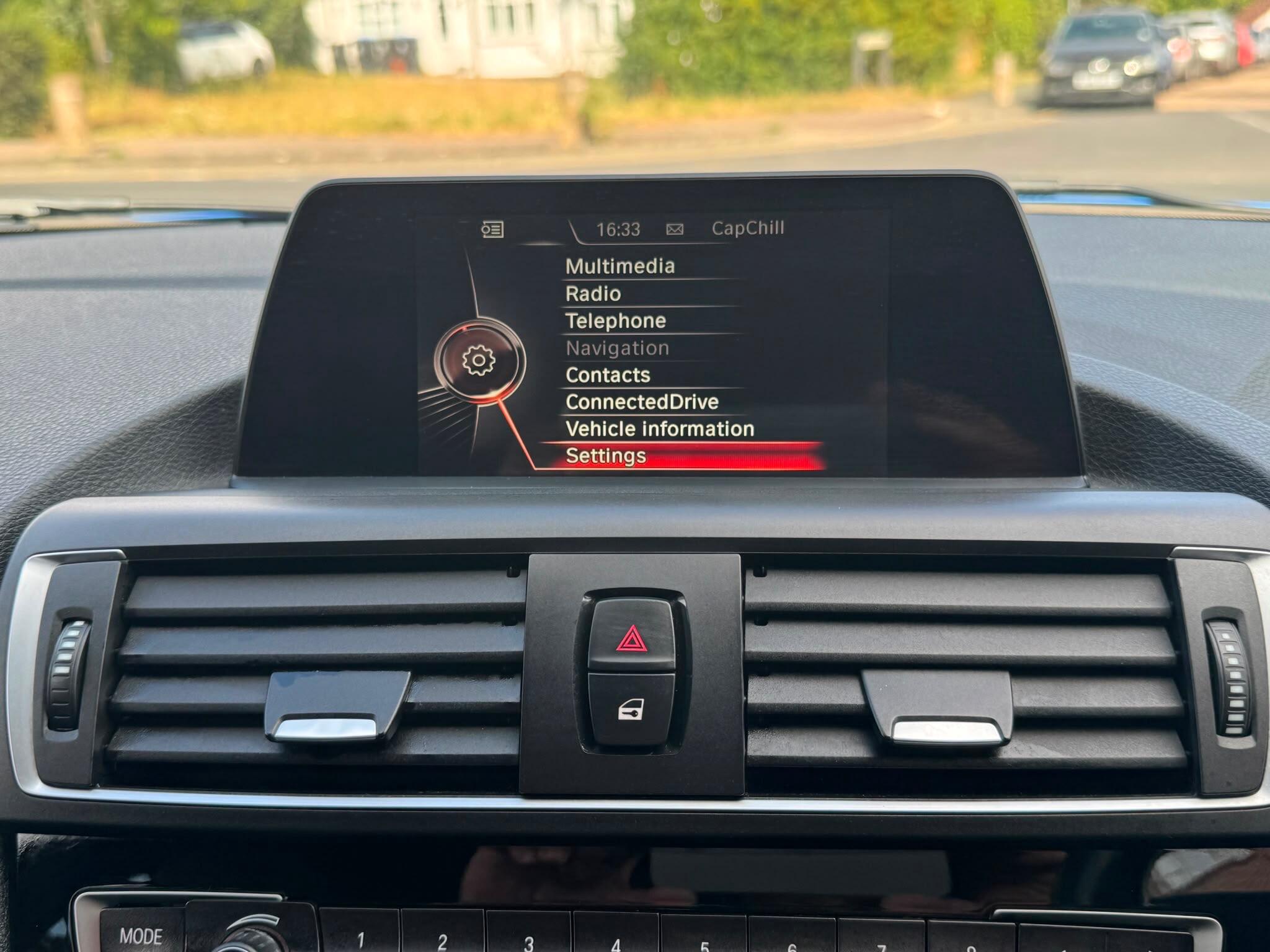 BMW 1 Series view 30