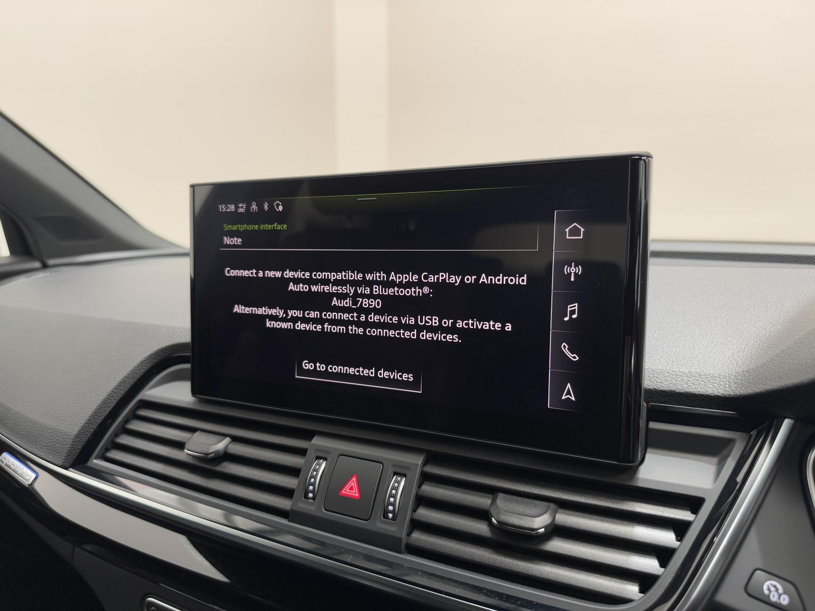 Audi Q5 view 26