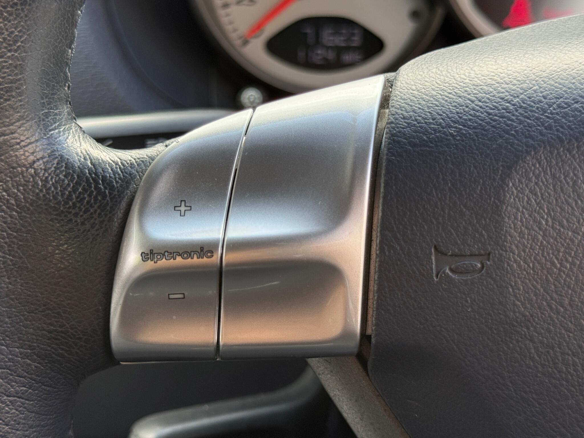 Porsche Cayman - Image 61