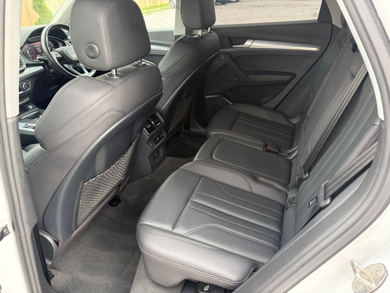 Audi Q5 view 22