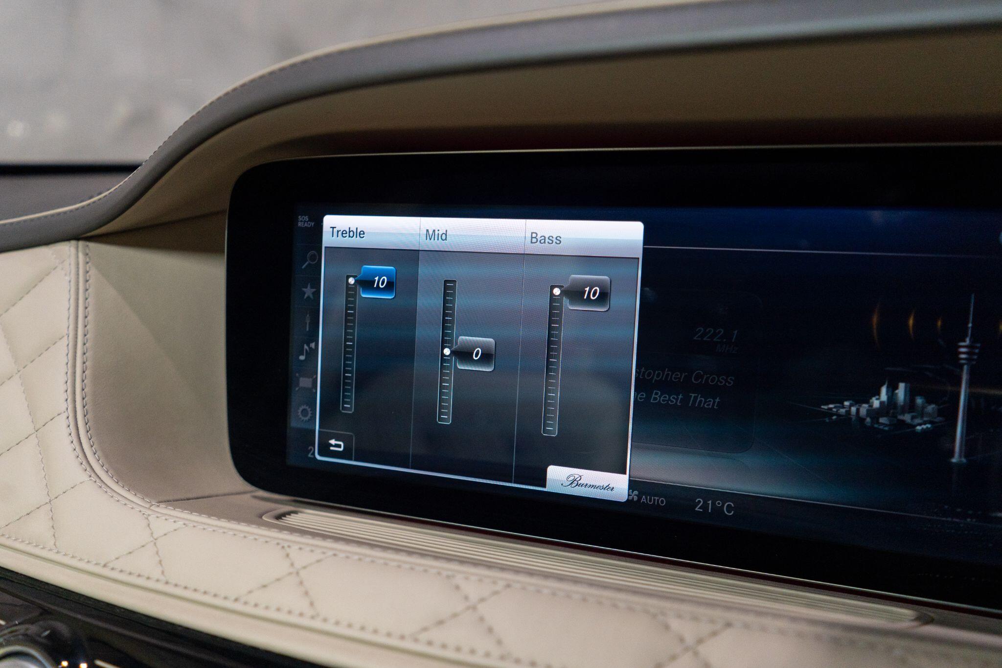 Mercedes-Benz S-Class view 29