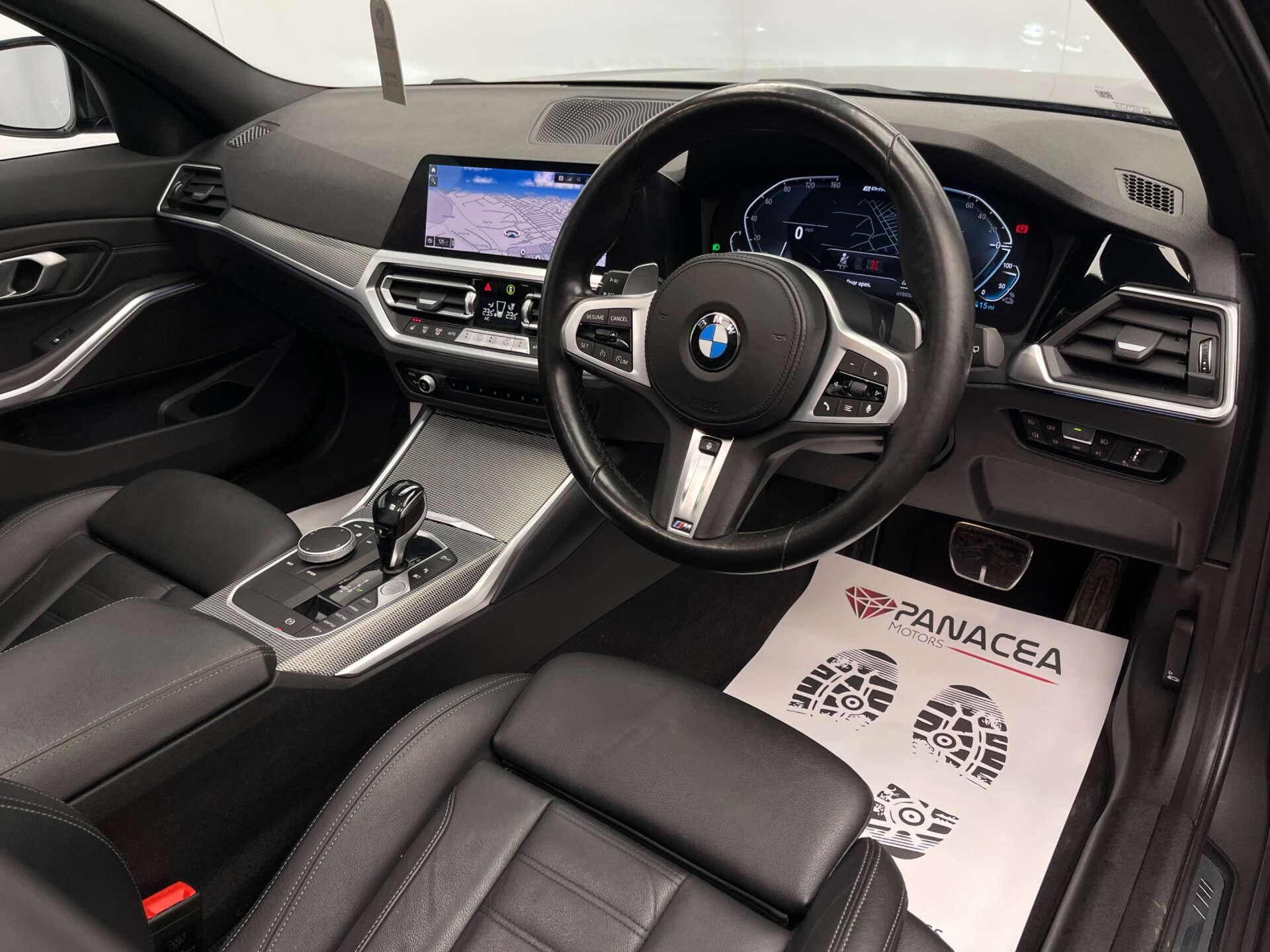 BMW 3 Series view 3