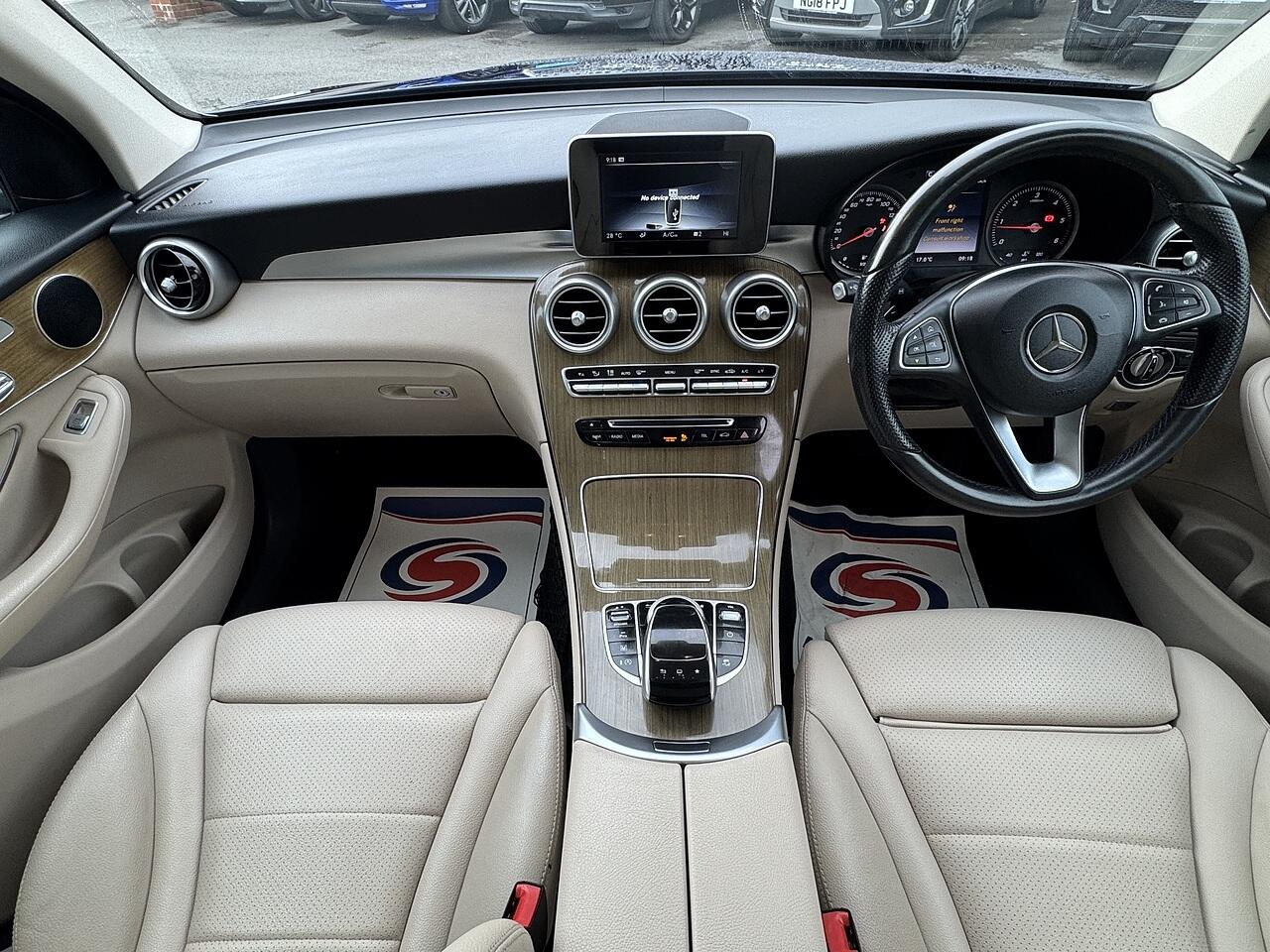 Mercedes-Benz GLC view 9