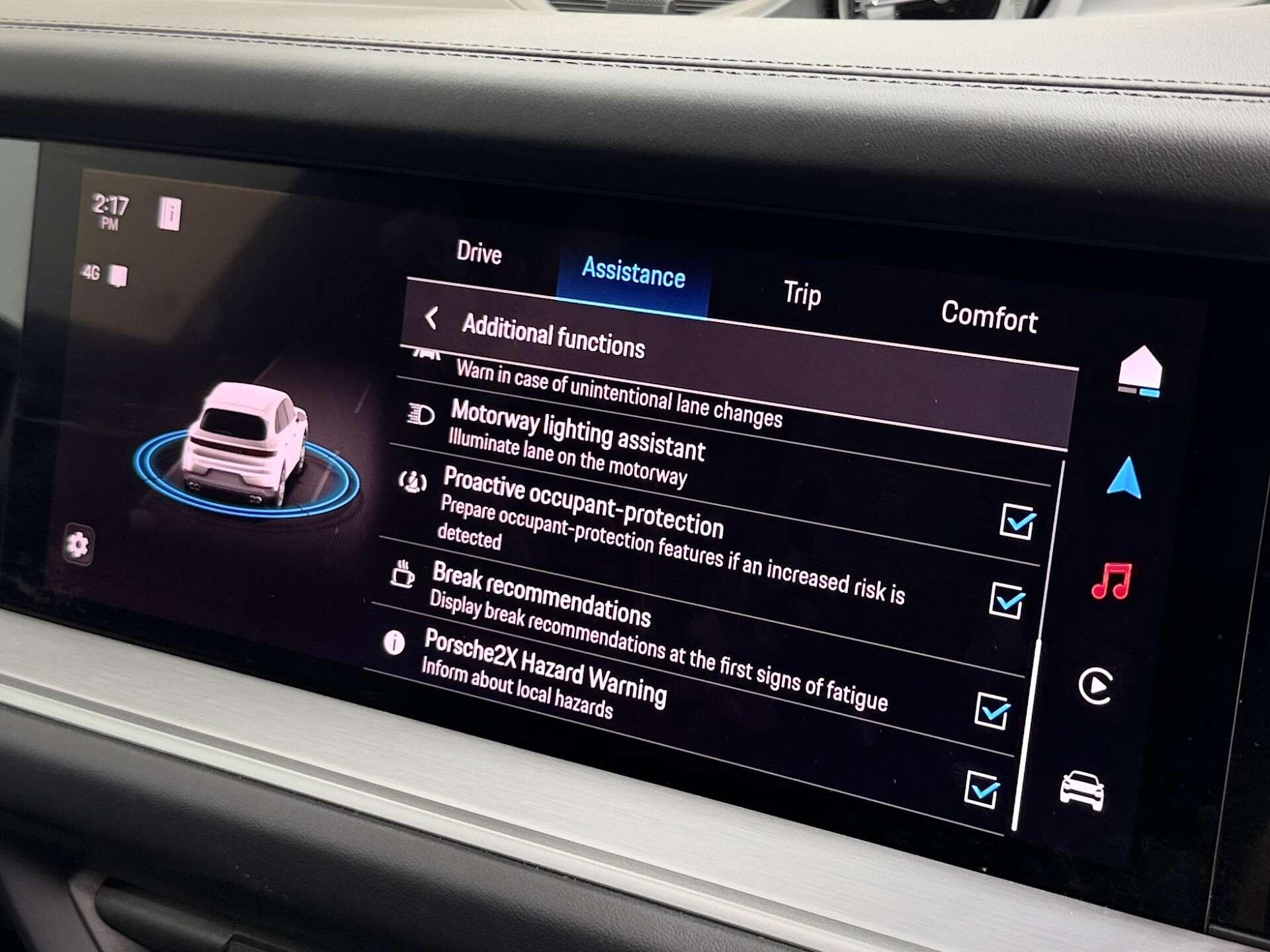 Porsche Cayenne view 50