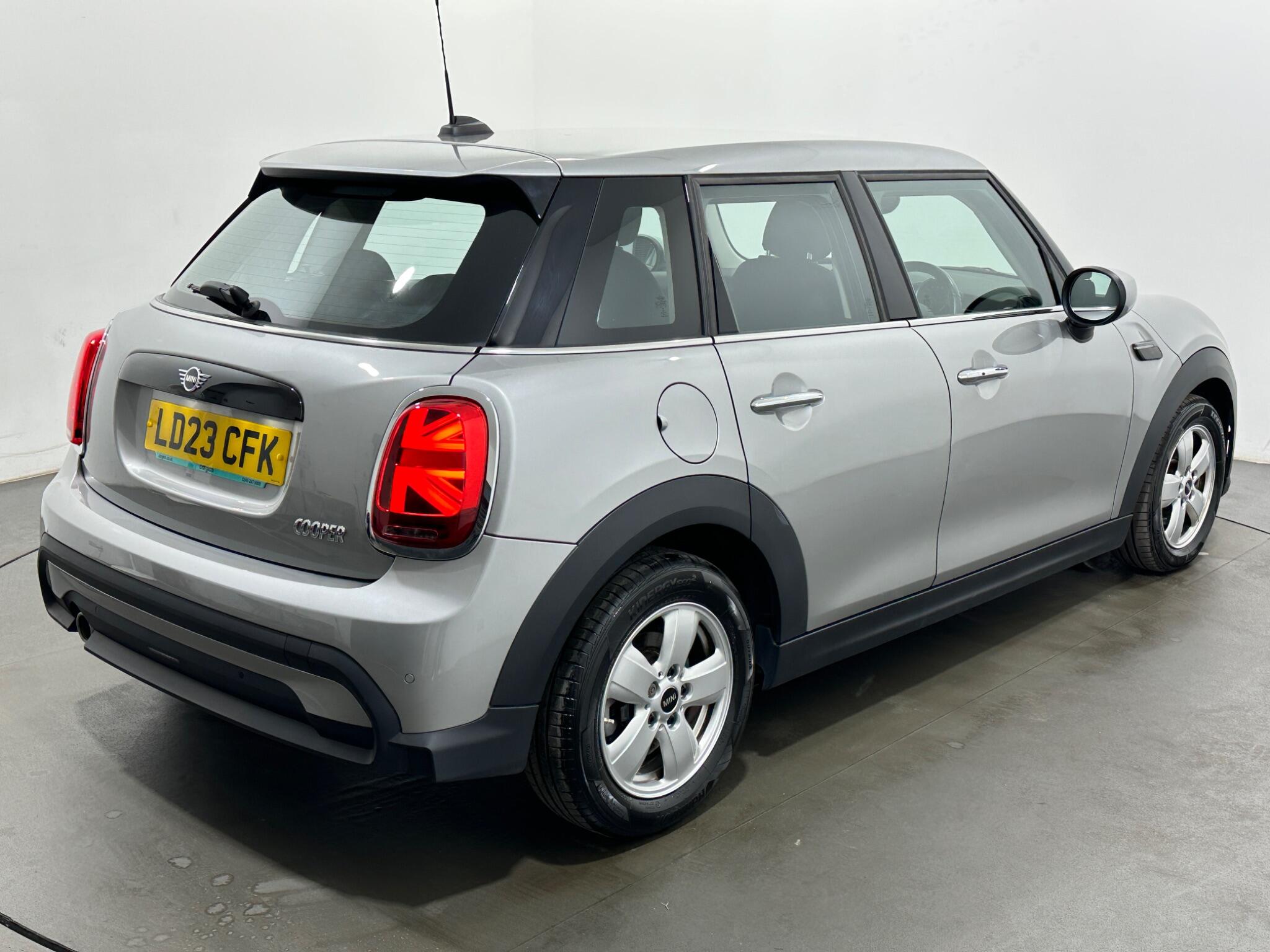 Mini Cooper view 51