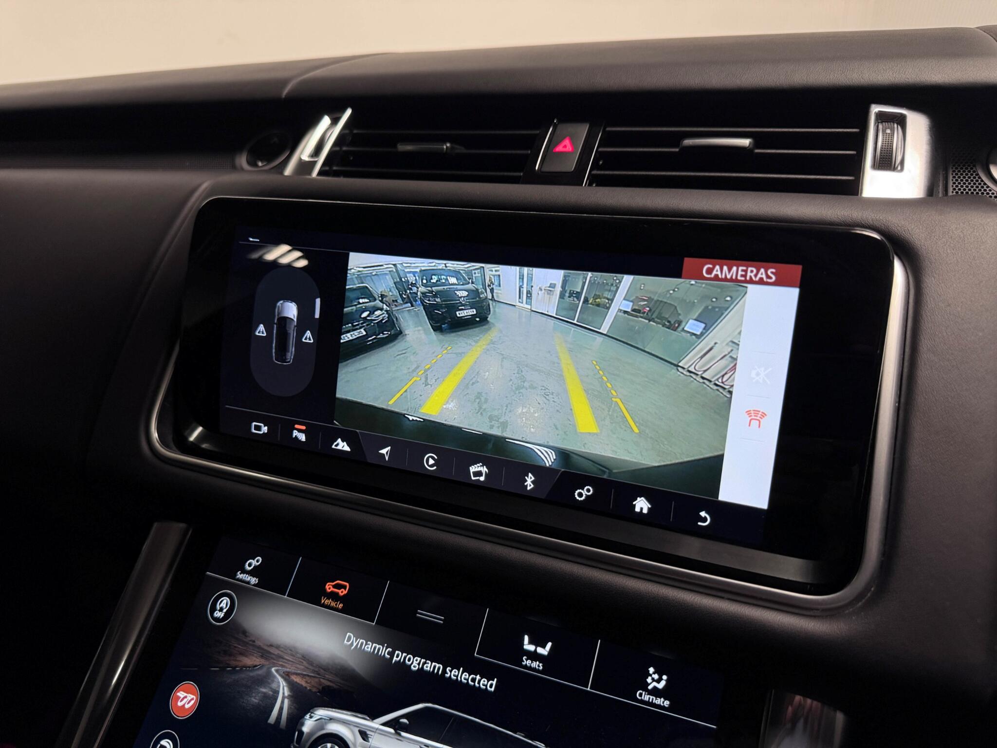Land Rover Range Rover Sport view 13