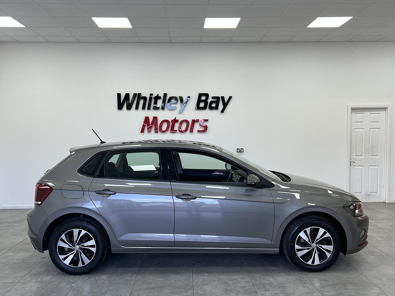 Volkswagen Polo view 2