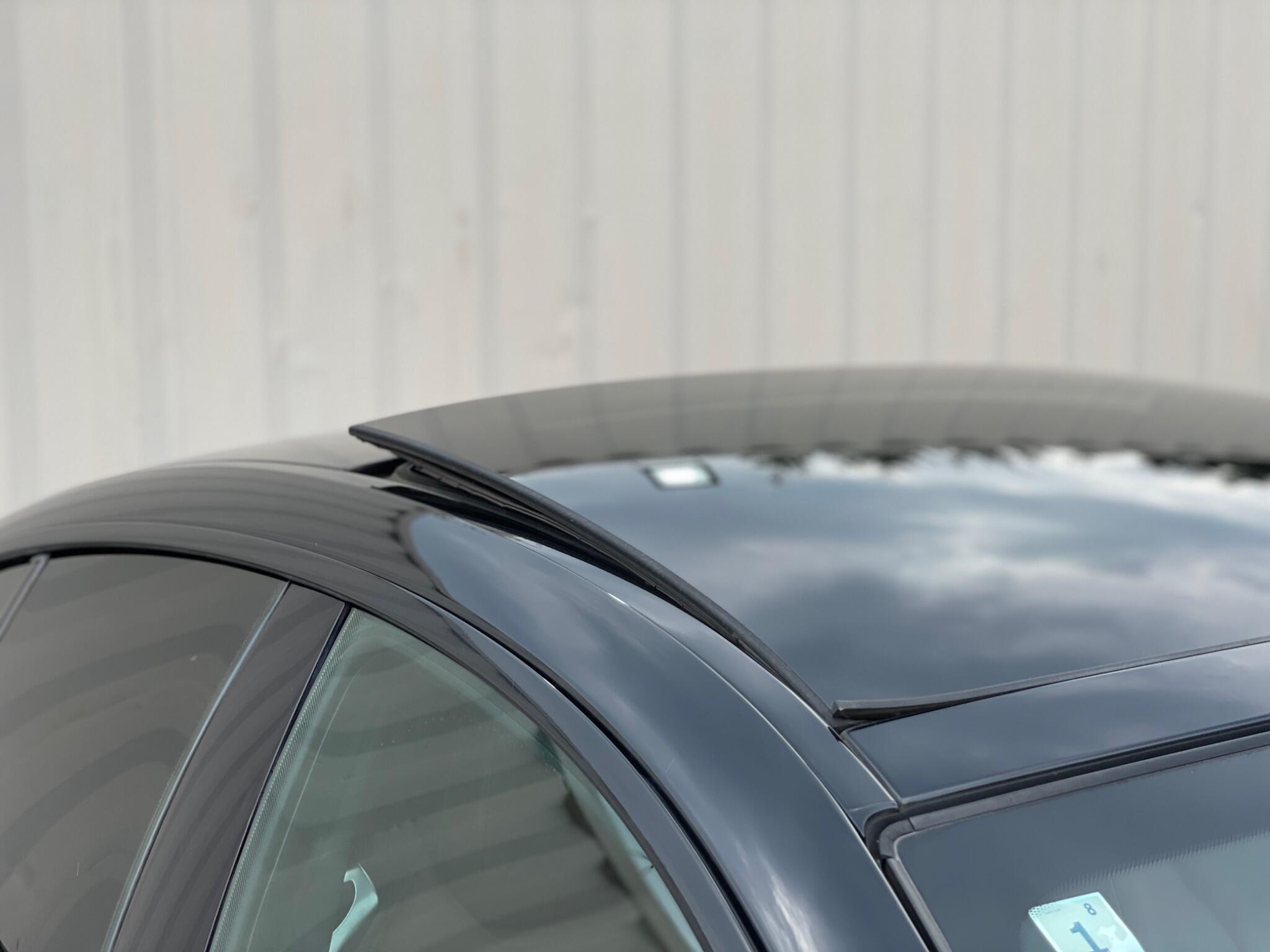 BMW 6 Series view 33