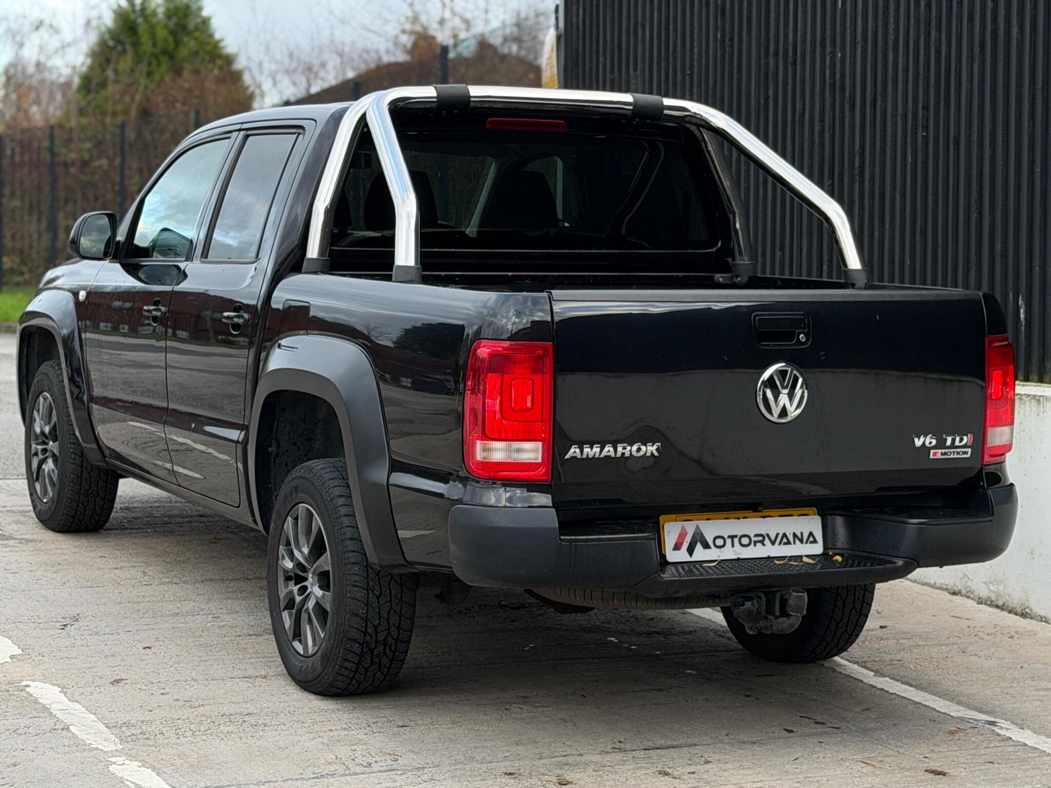 Volkswagen Amarok view 11