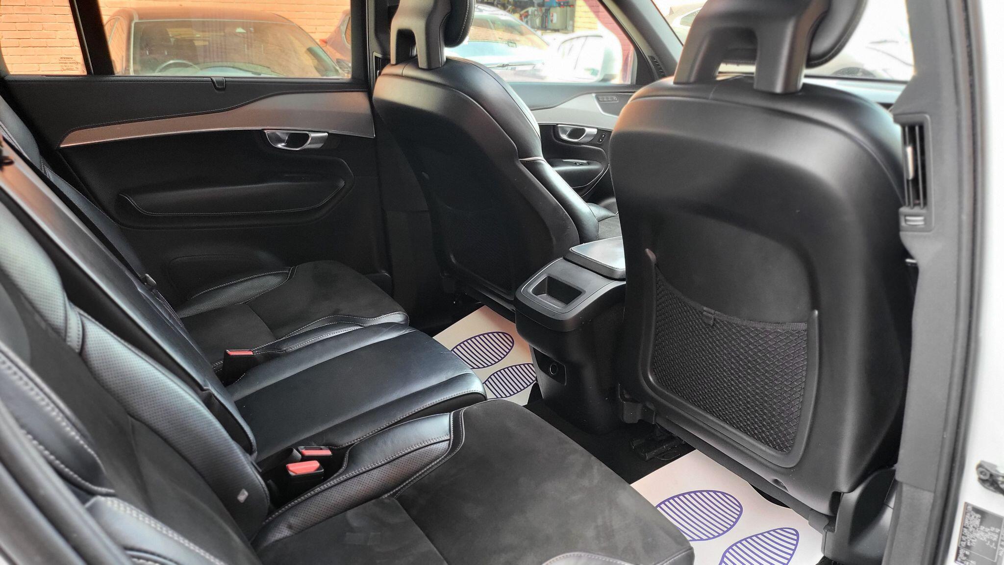 Volvo XC90 view 21