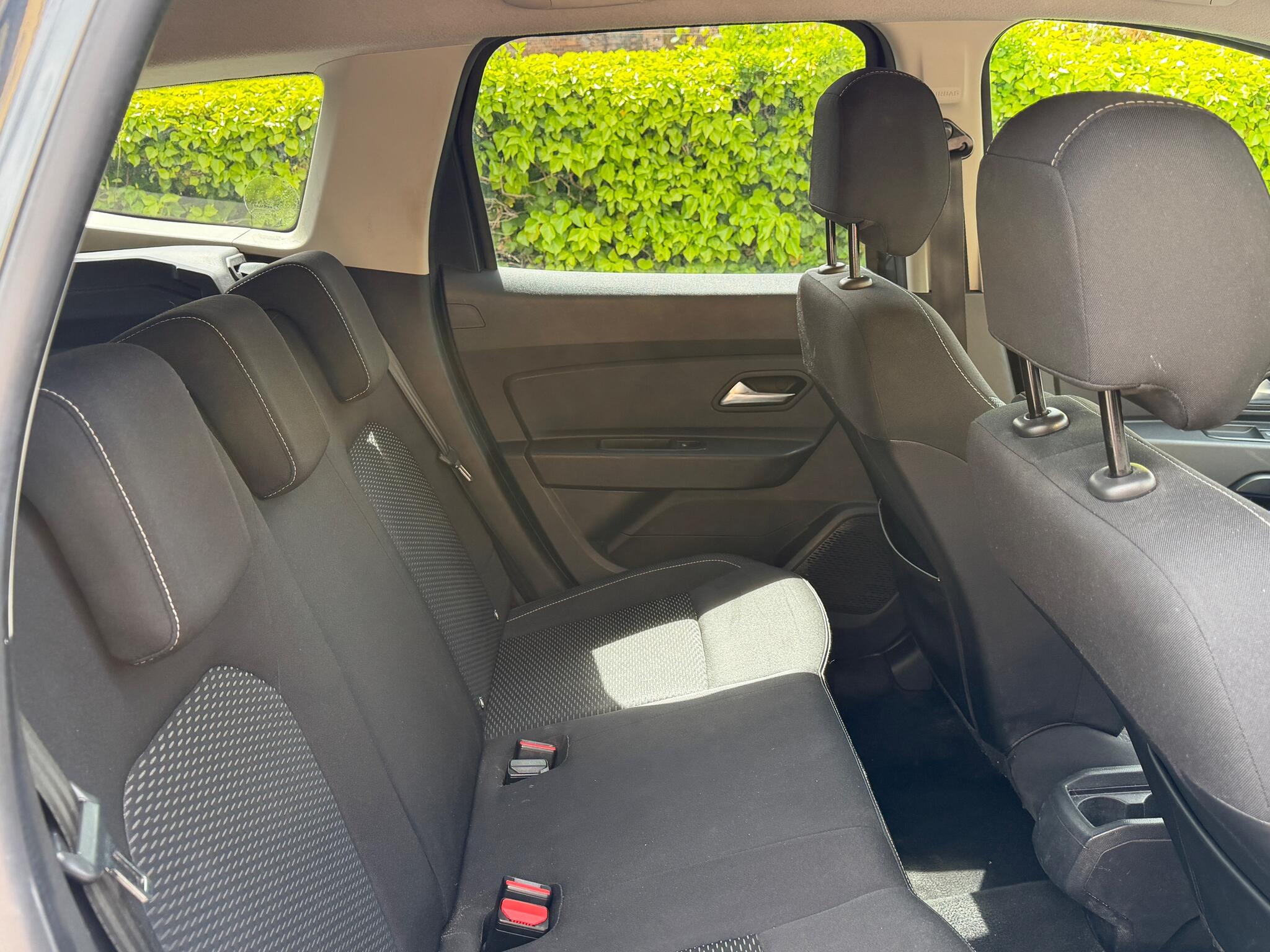 Dacia Duster view 10