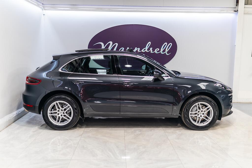 Porsche Macan view 2