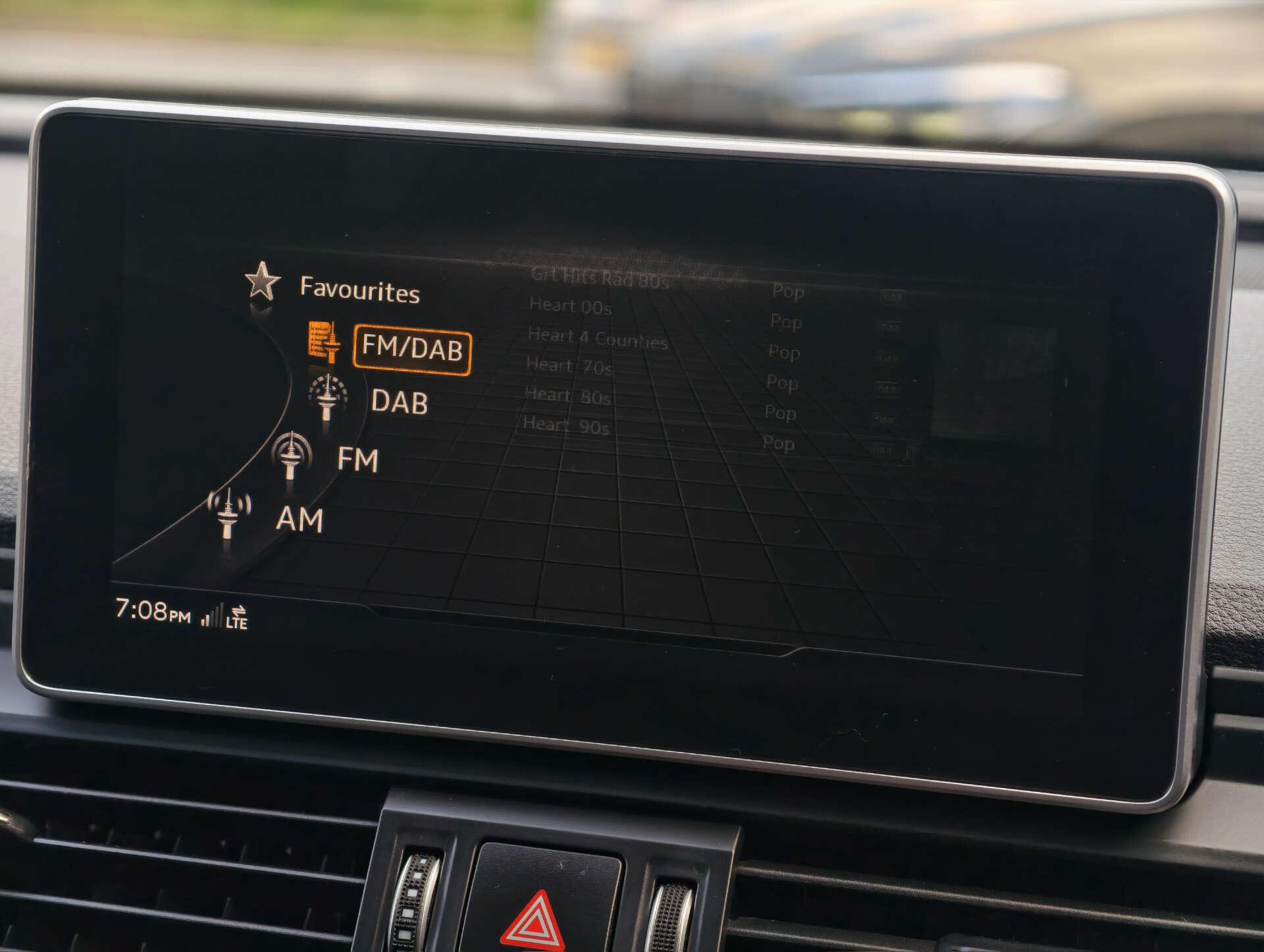 Audi SQ5 view 53