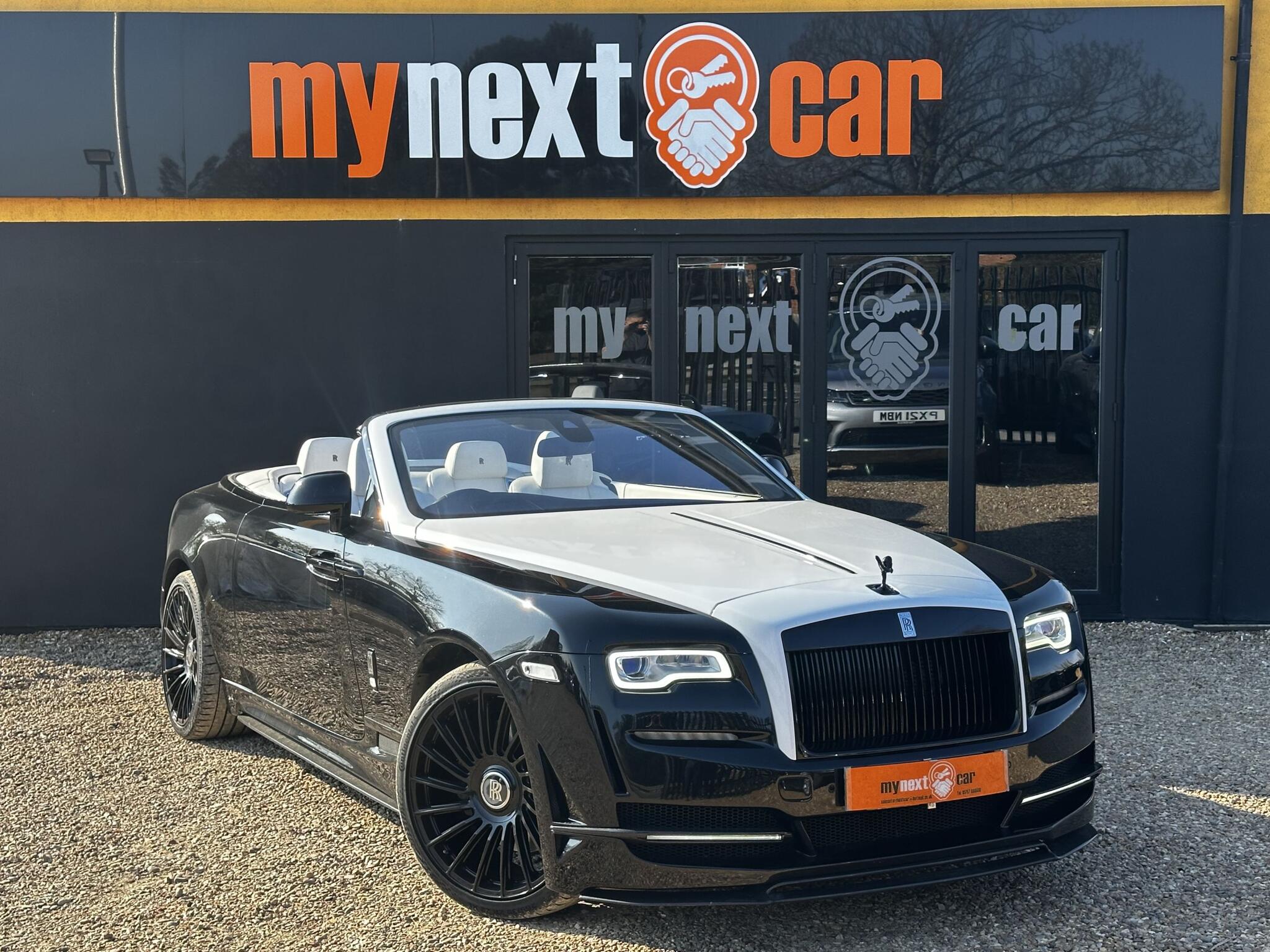 Rolls-Royce Dawn view 2
