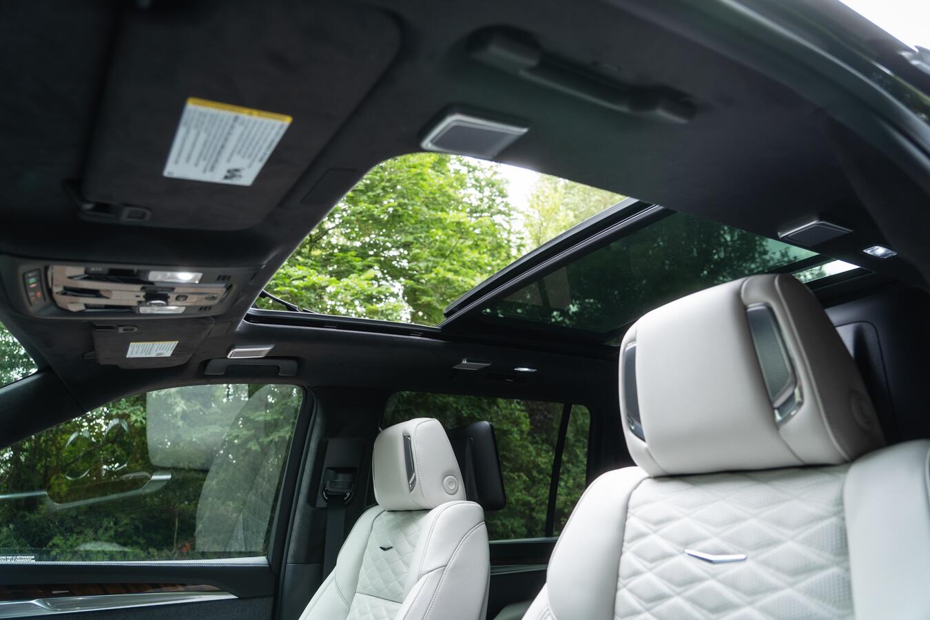 Cadillac Escalade view 47
