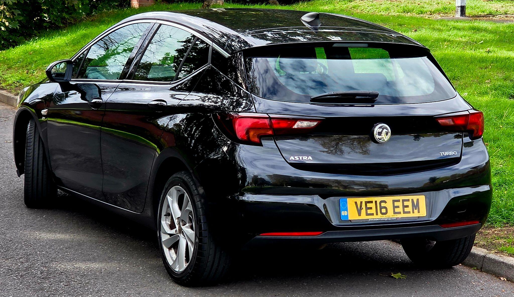 Vauxhall Astra view 24