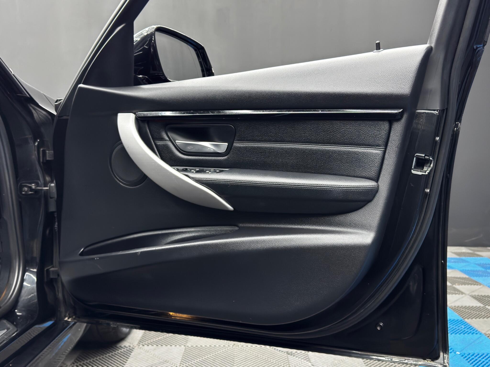 BMW 3 Series view 41