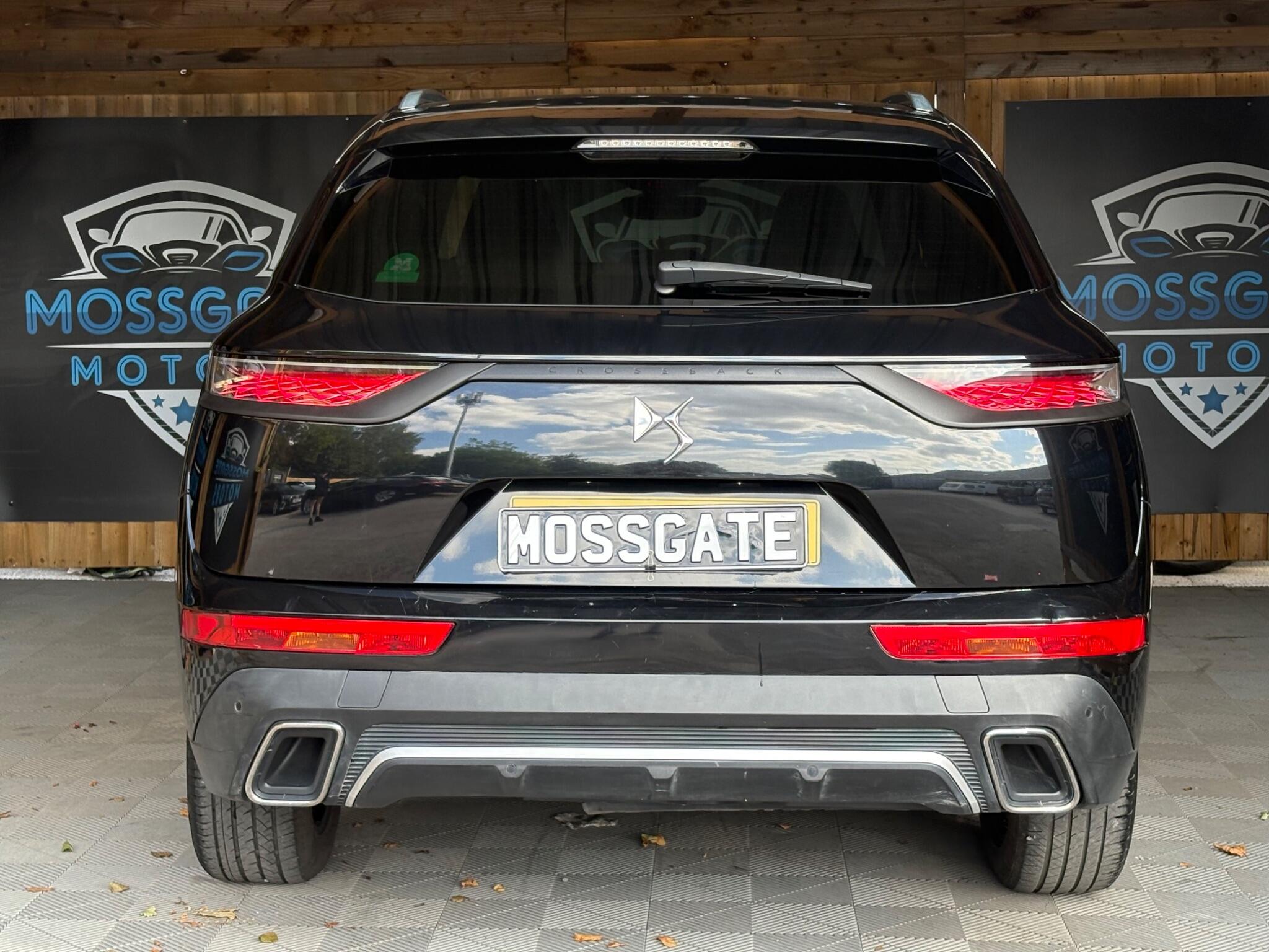 DS Automobiles DS 7 Crossback view 9