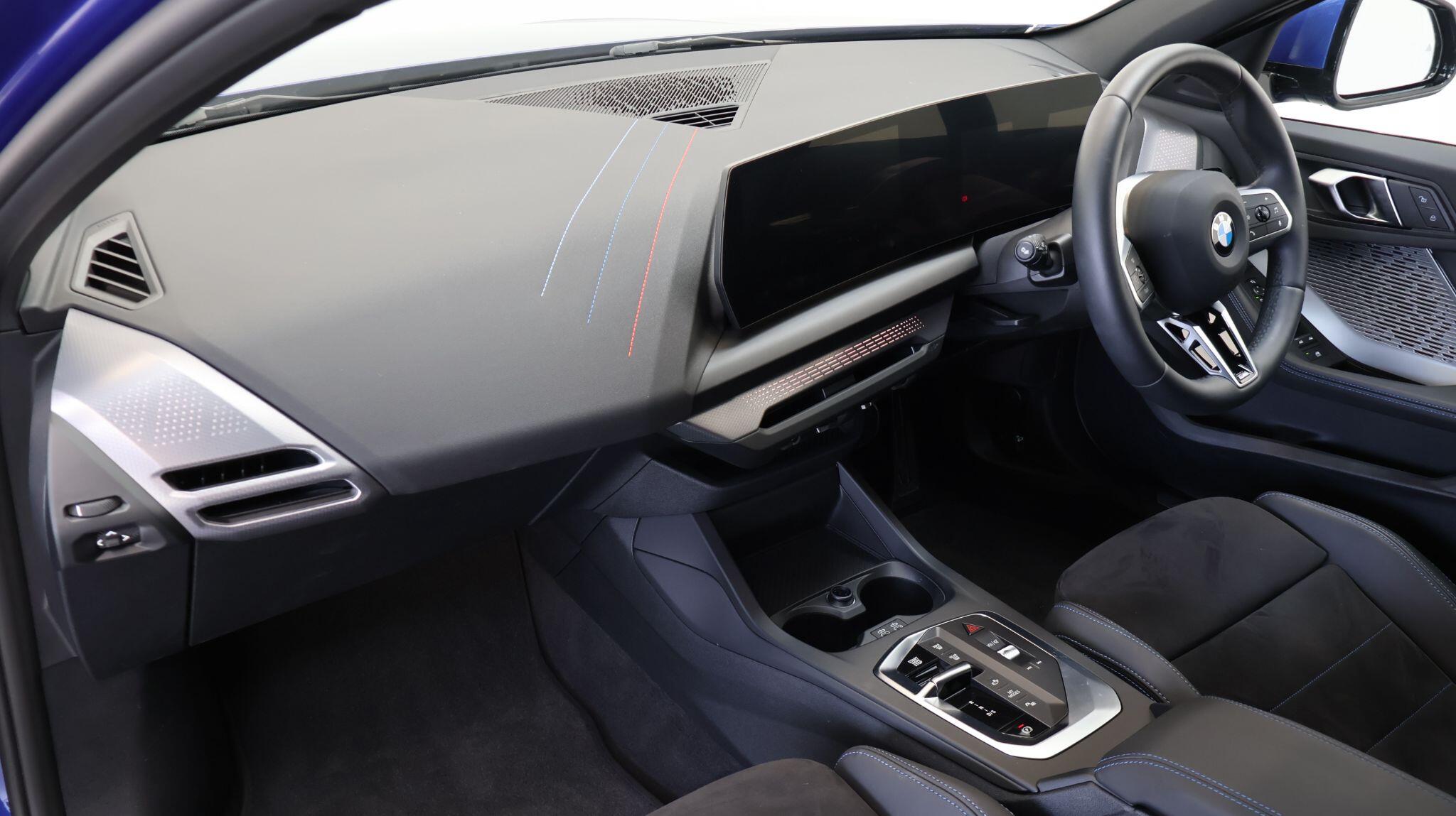 BMW 1 Series view 6