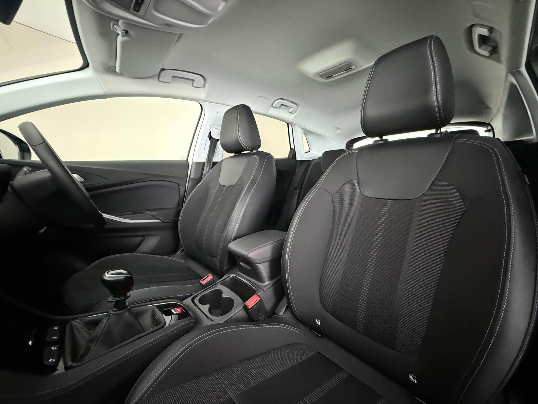 Vauxhall Grandland view 32