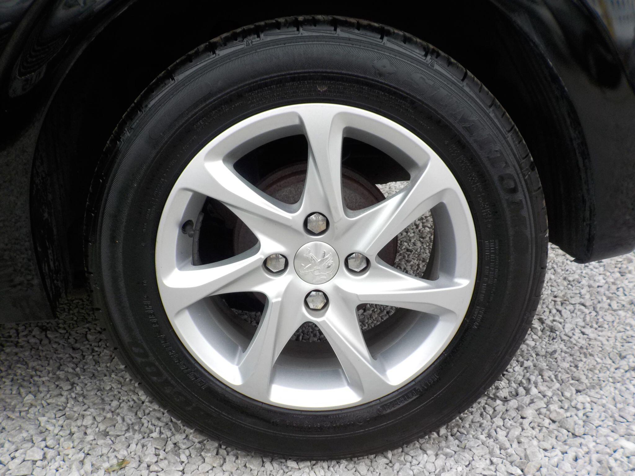 Peugeot 208 1.2 VTi PureTech Active Euro 5 5dr
