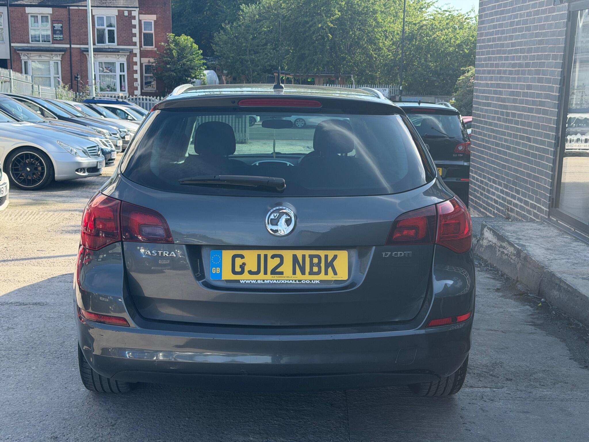 Vauxhall Astra view 5