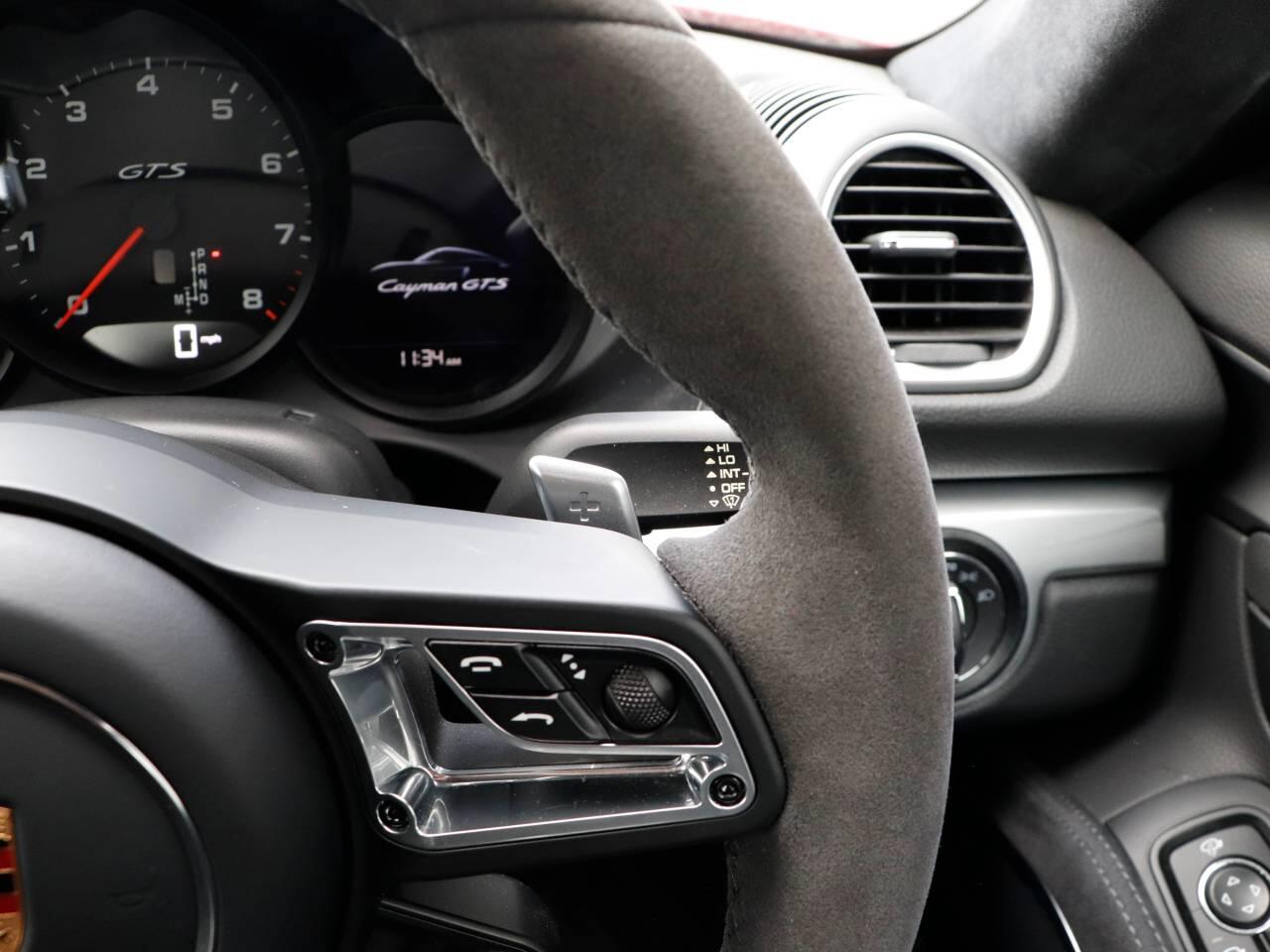 Porsche Cayman view 15