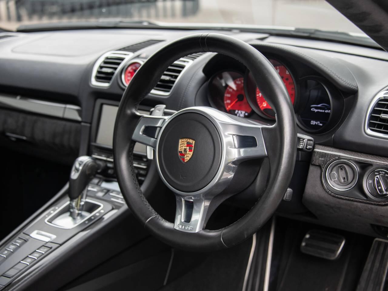 Porsche Cayman view 25