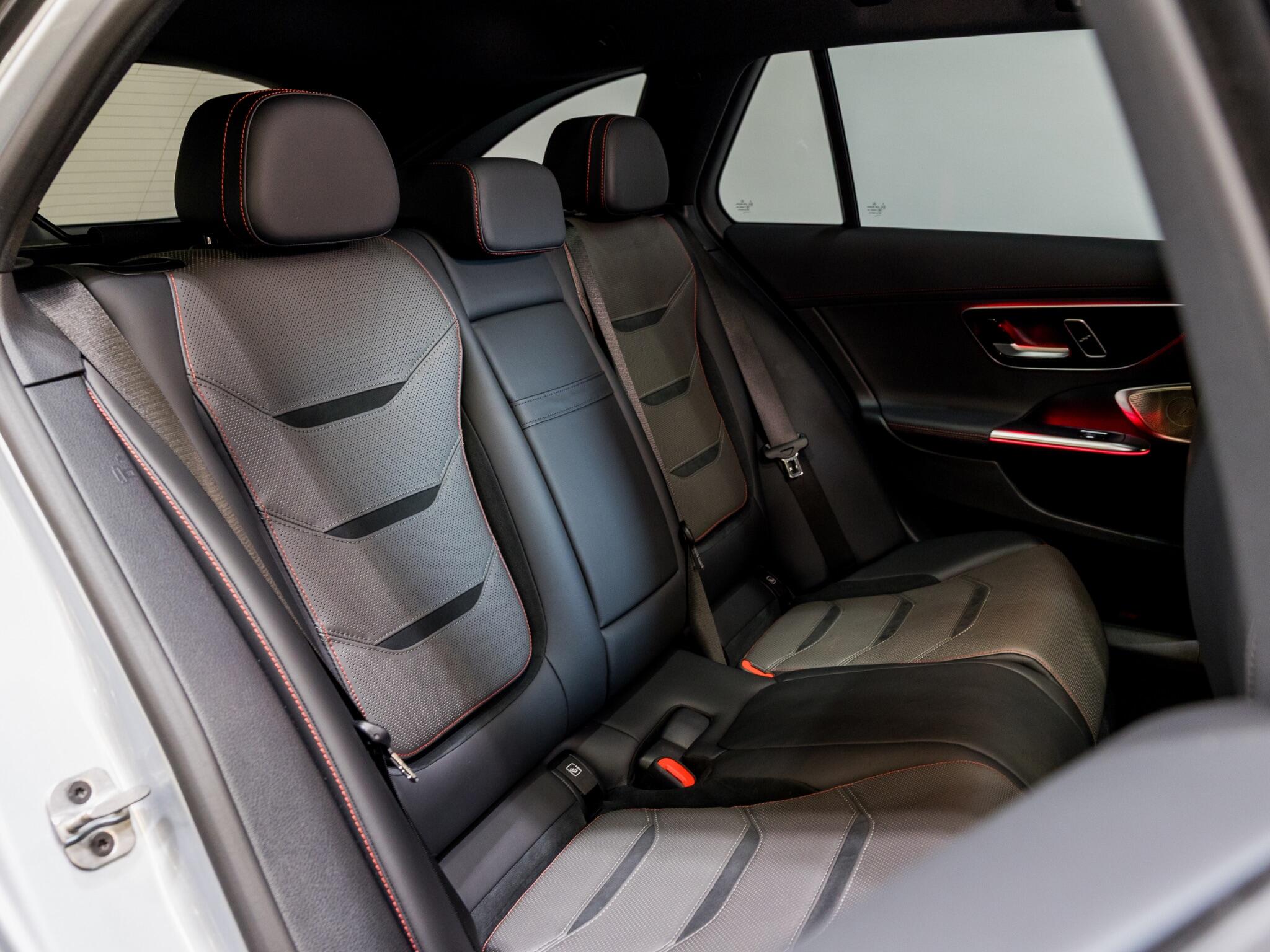 Mercedes-Benz C Class view 40