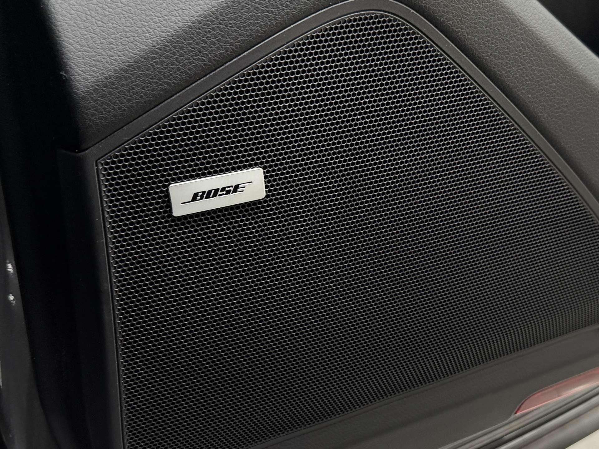 Porsche Cayenne view 37