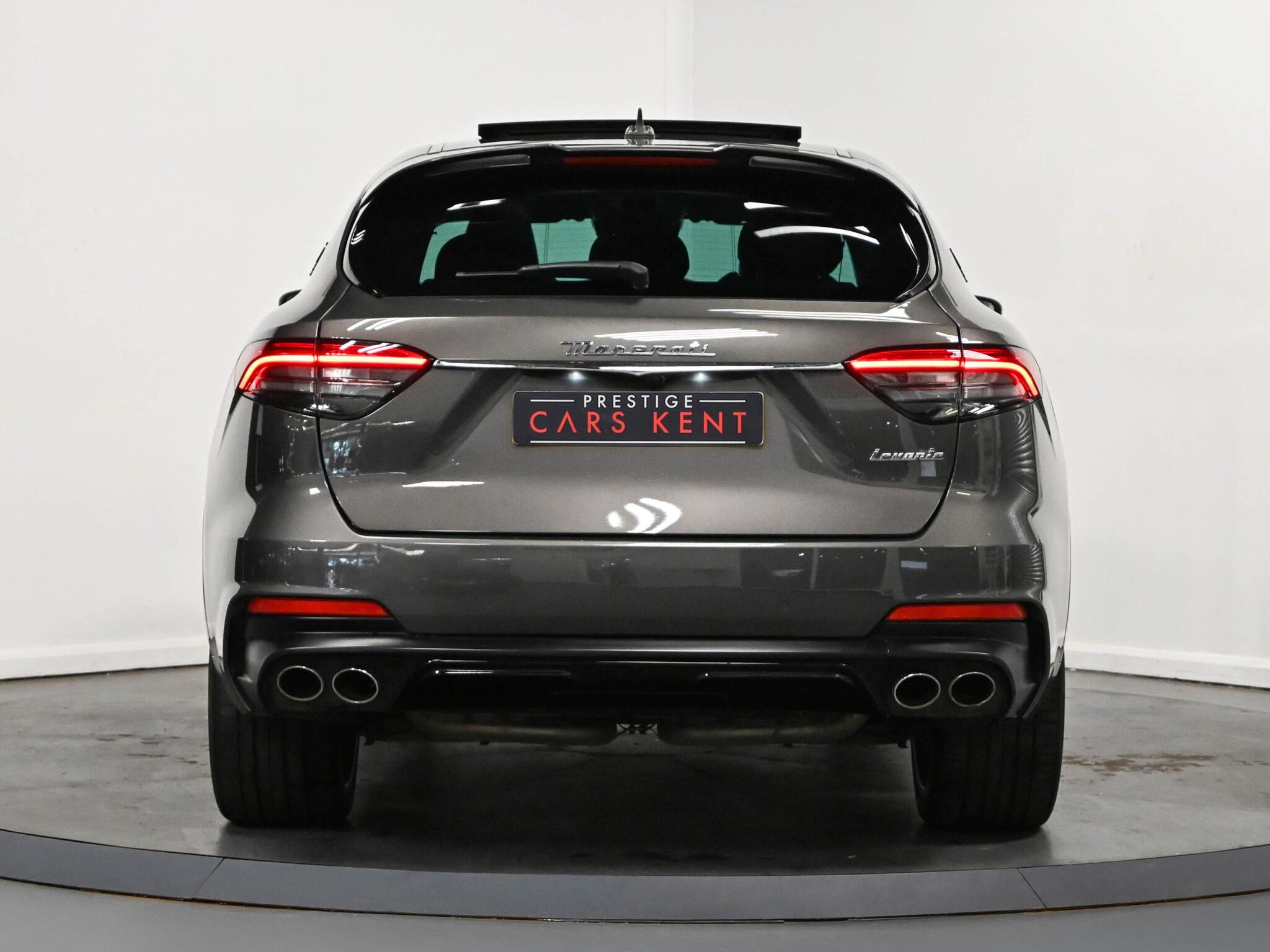 Maserati Levante view 24