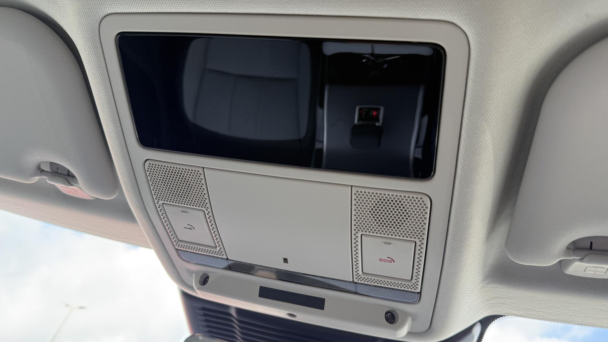 Land Rover Range Rover Evoque view 41