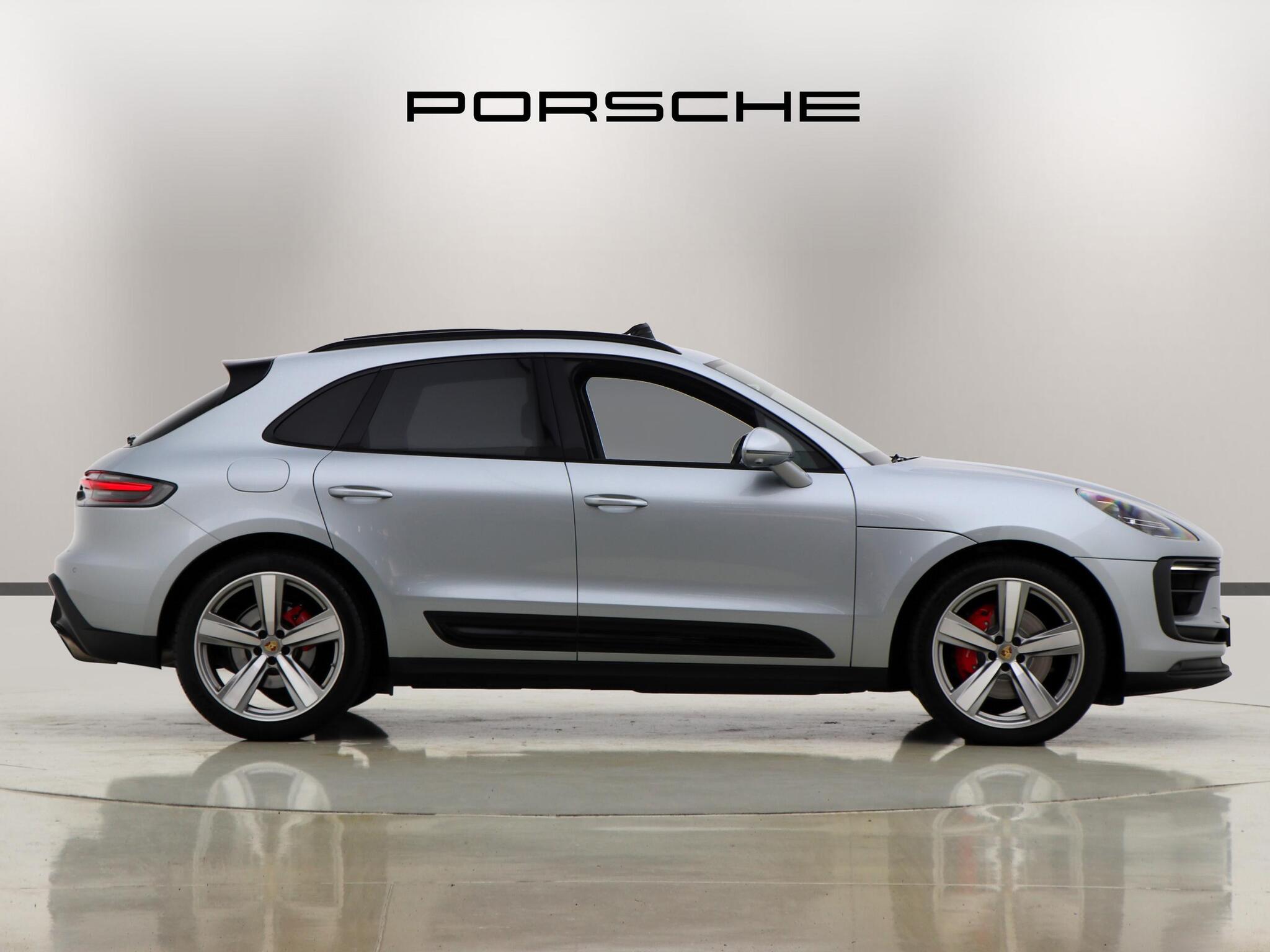 Porsche Macan view 5