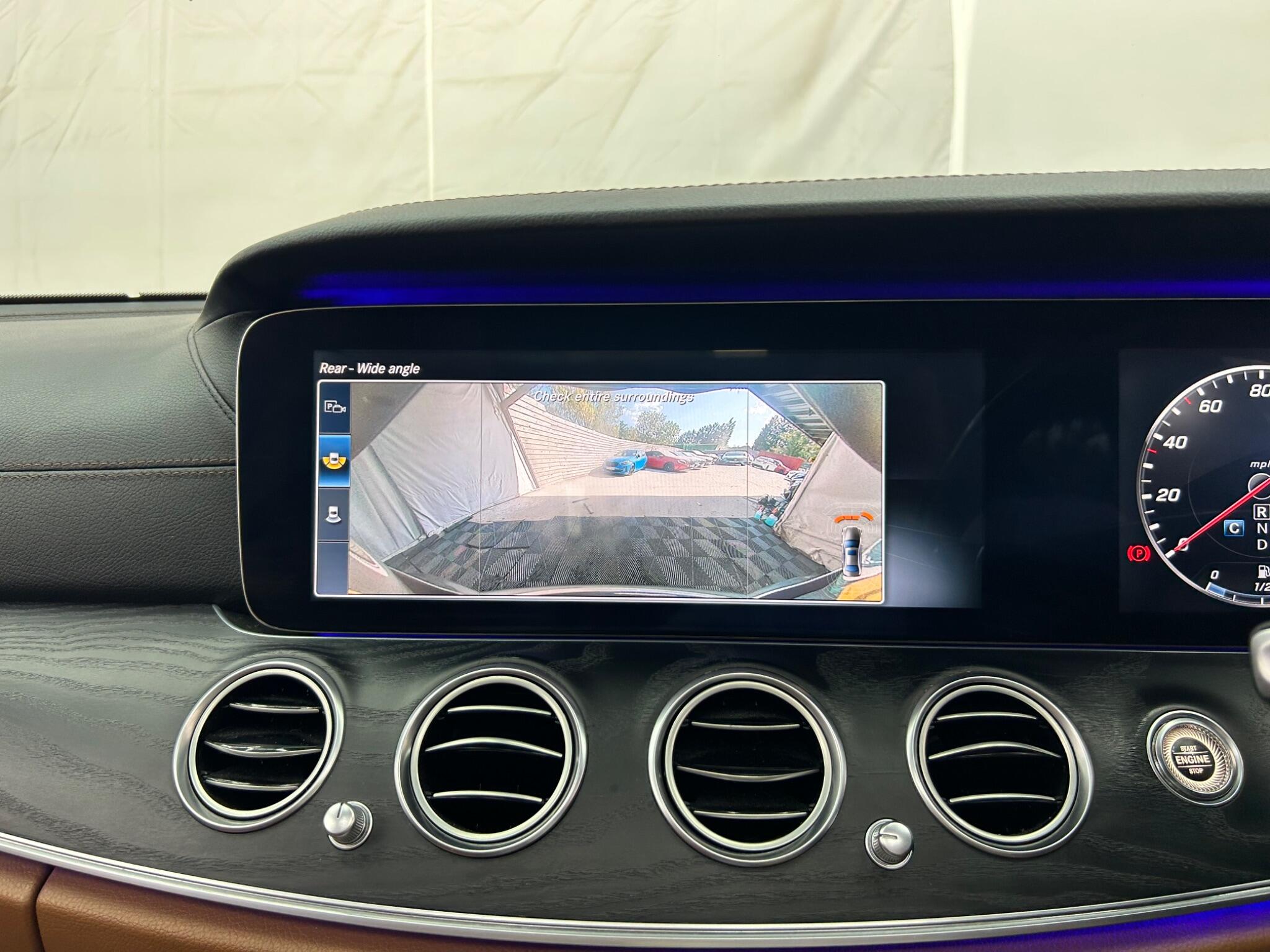 Mercedes-Benz E Class view 41